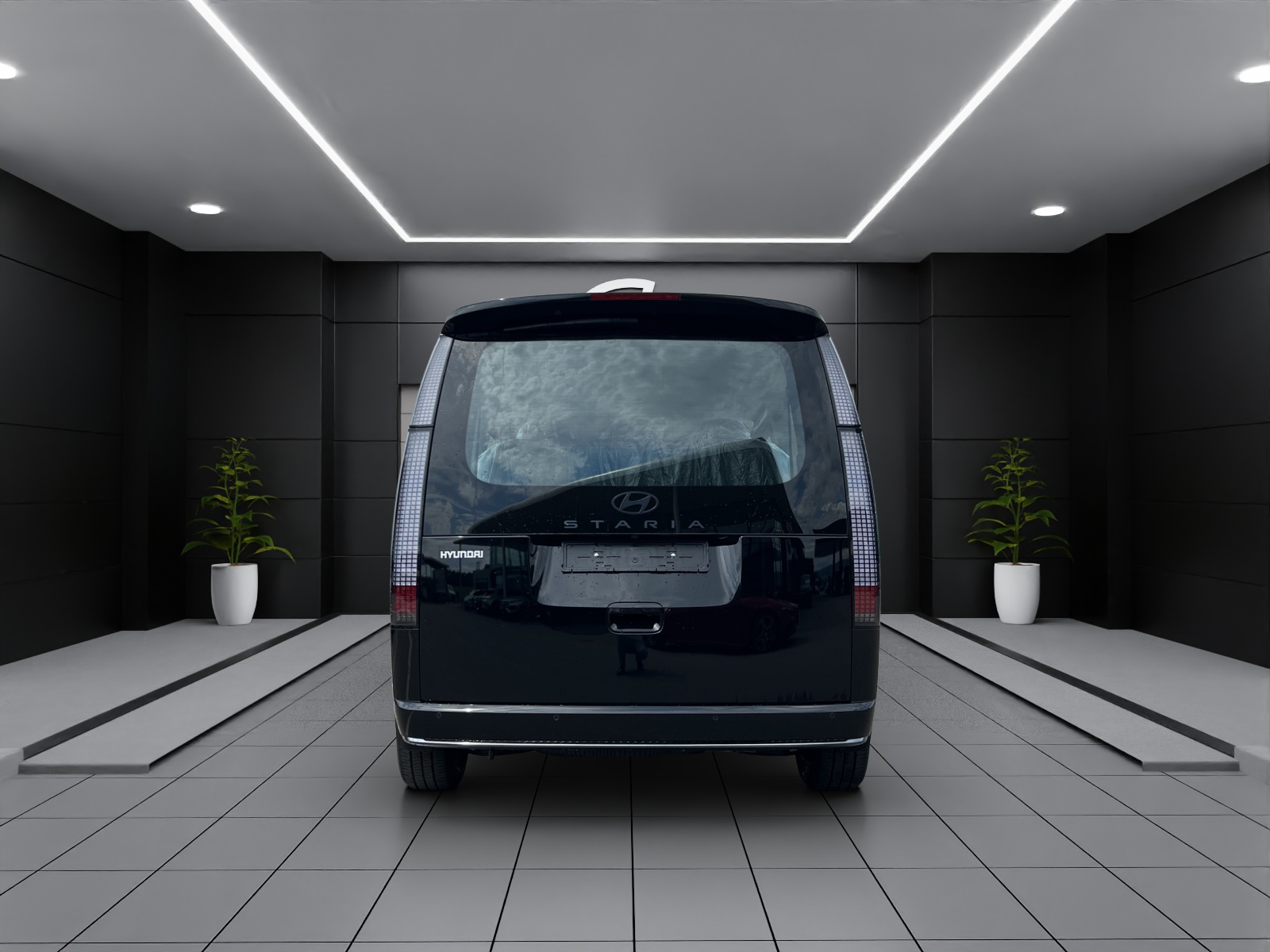 HYUNDAI Staria Premium 1.6 T-GDi HEV Amplia A-image-4