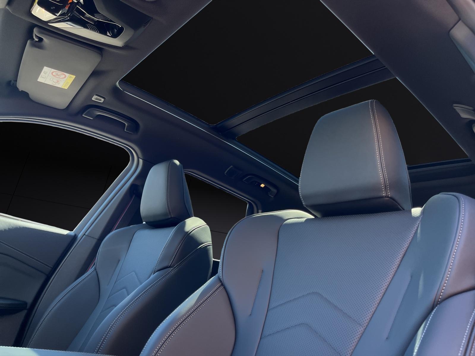 BMW iX1 30 xDrive-image-14