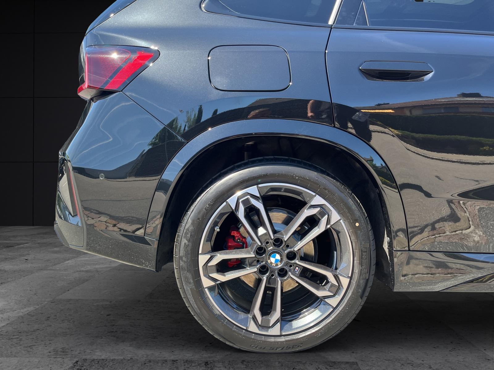 BMW iX1 30 xDrive-image-19