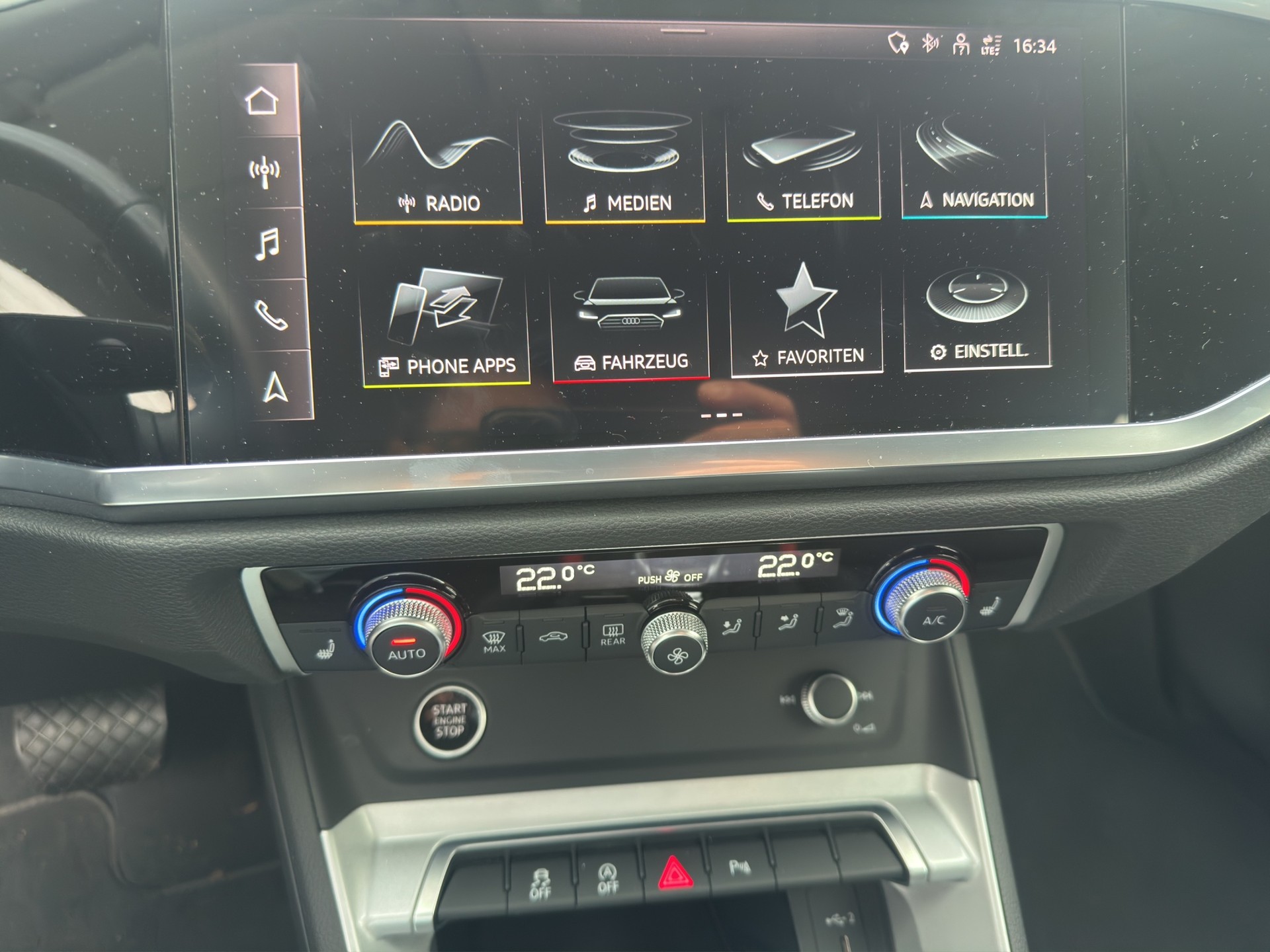 AUDI Q3 1.5 35 TFSI Advanced S-Tronic-image-22