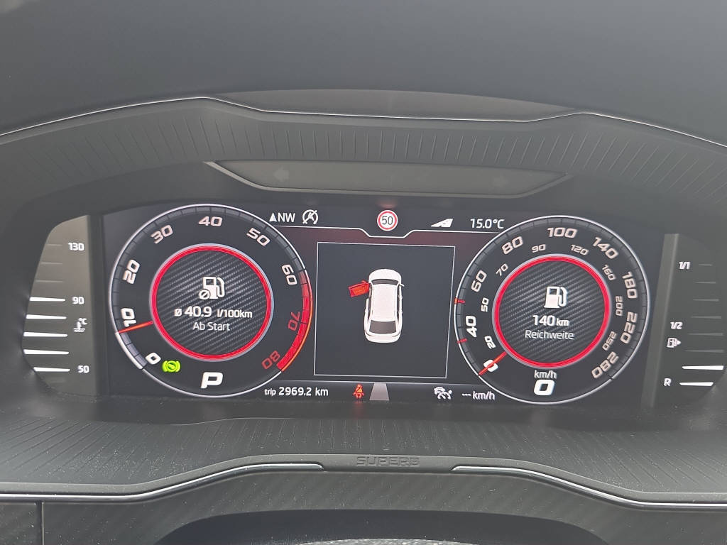 SKODA Superb Combi 2.0 TSI SportLine 4x4 DSG-image-16