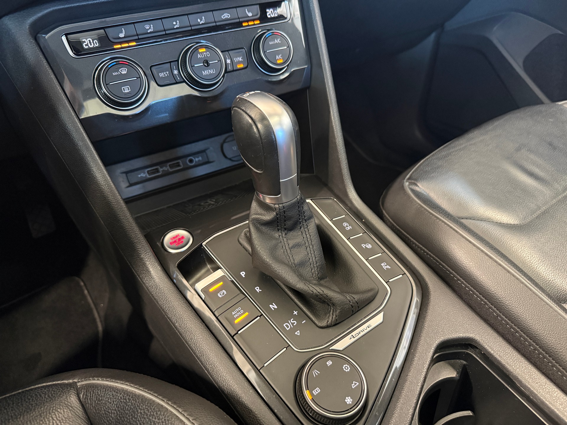 SEAT Tarraco 2.0TSI 4Drive DSG Swiss Excellence *** ANHÄNGERKUPPLUNG ***-image-23
