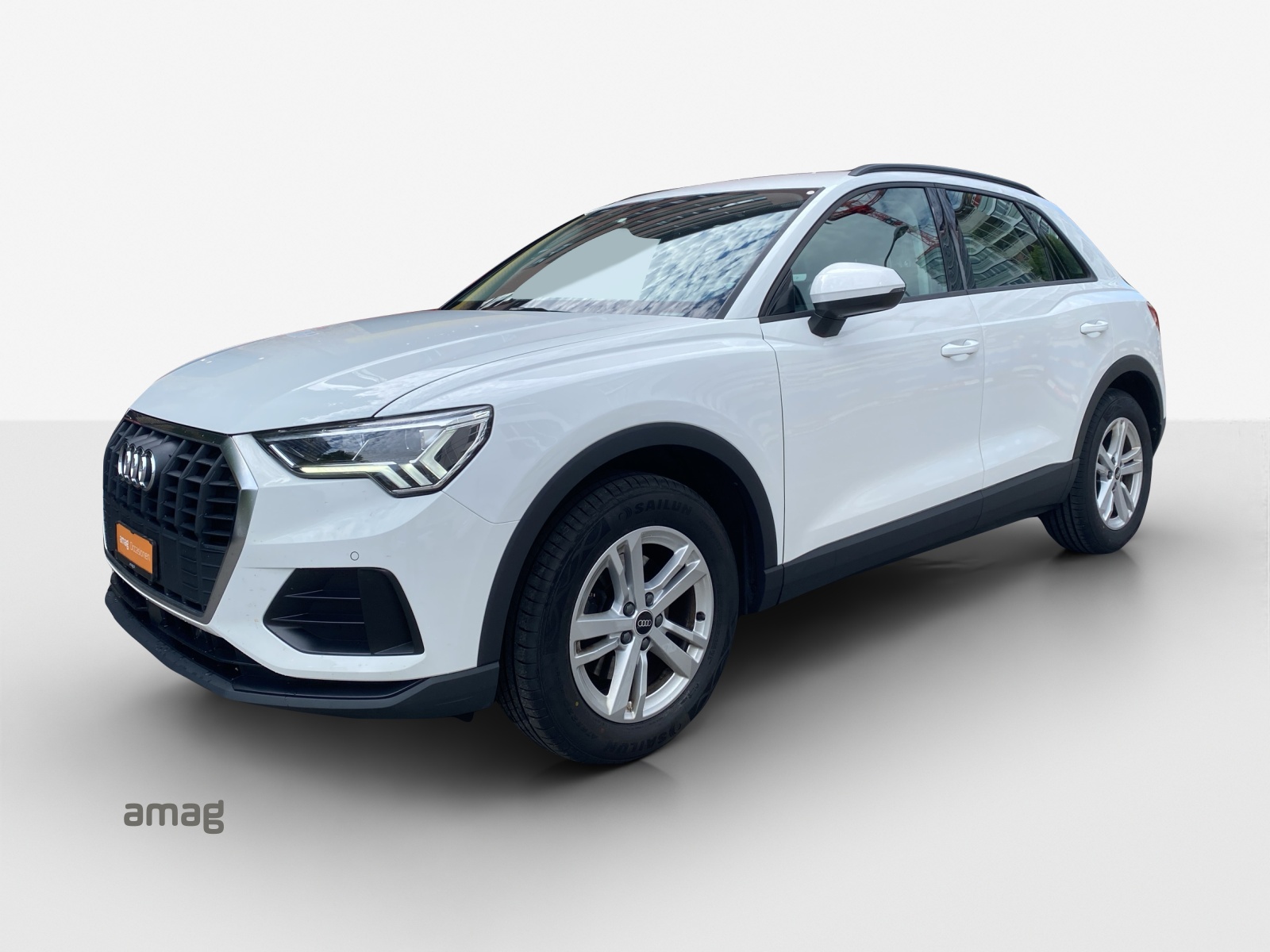 AUDI Q3 35 TDI Attraction quattro S-tronic-image-0