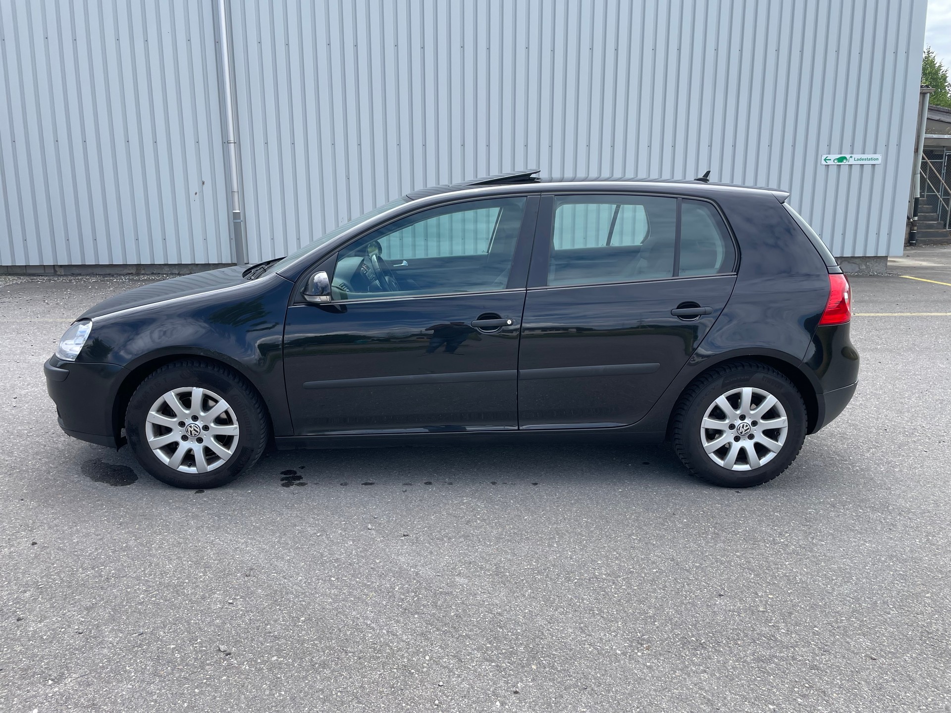 VW Golf 2.0 FSI Sportline-image-2