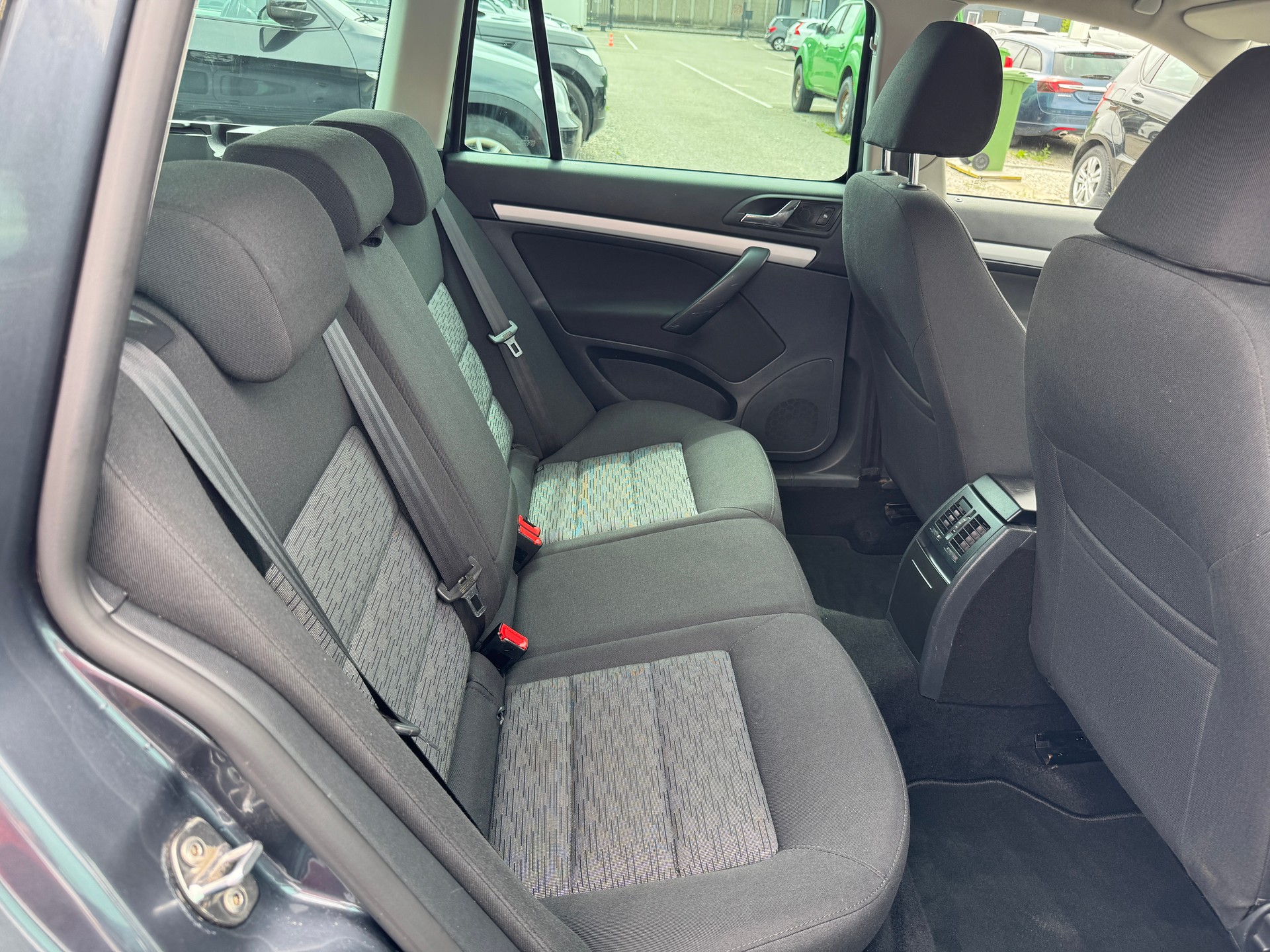 SKODA Octavia Combi 1.8 TSI Stöckli 4x4-image-8