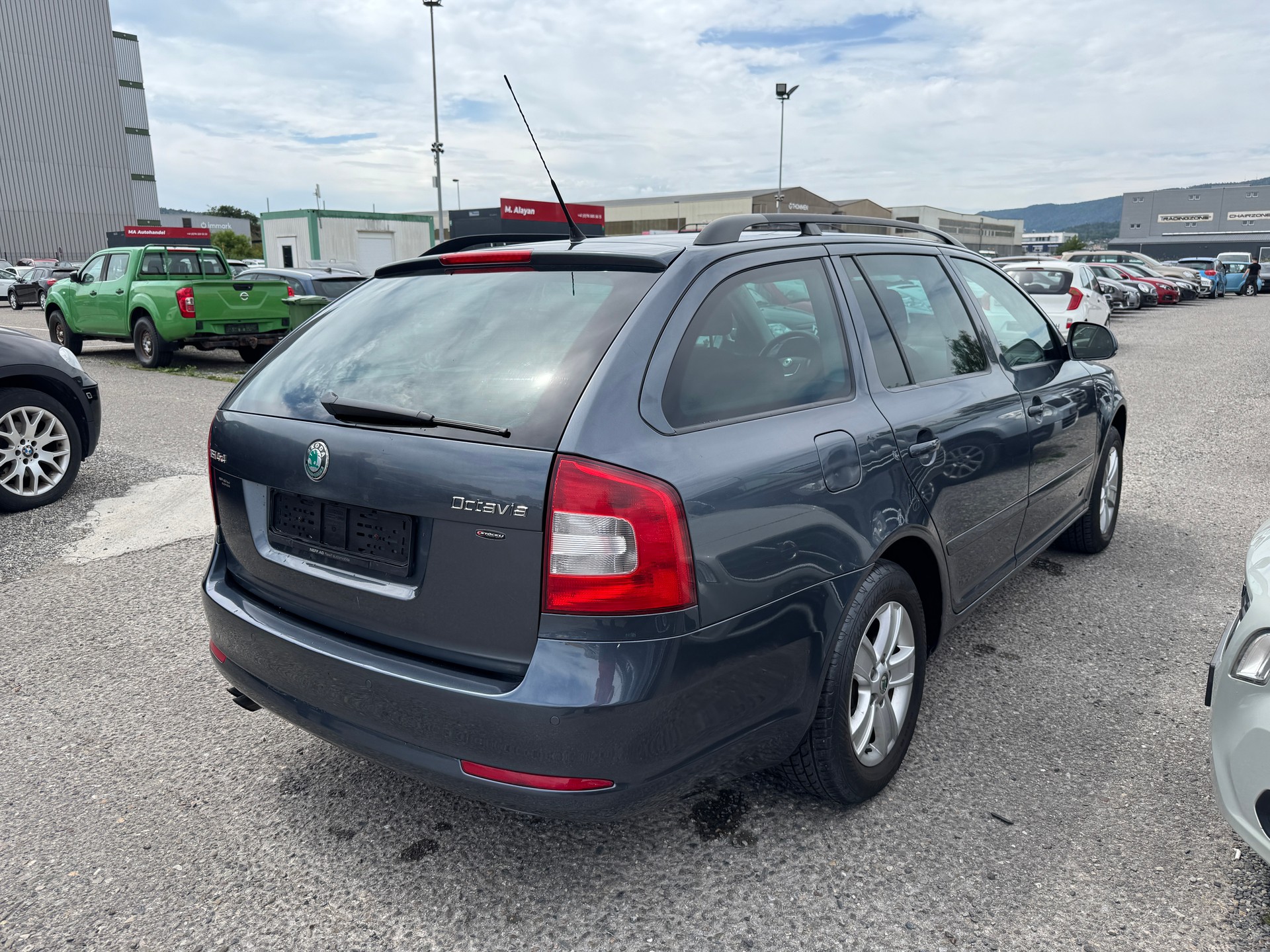 SKODA Octavia Combi 1.8 TSI Stöckli 4x4-image-4