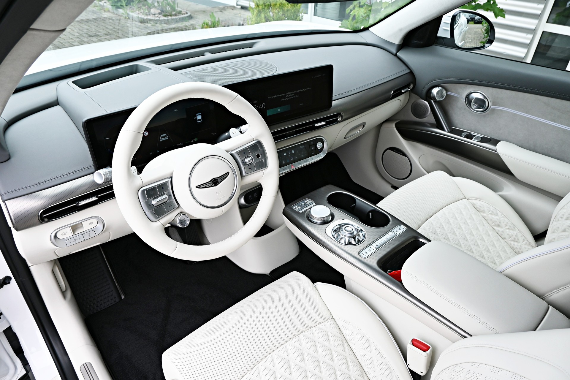 GENESIS GV60 77.4 kWh Sport AWD 318PS 4X4 (CH Auto) + Werksgarantie 09.2029-image-8