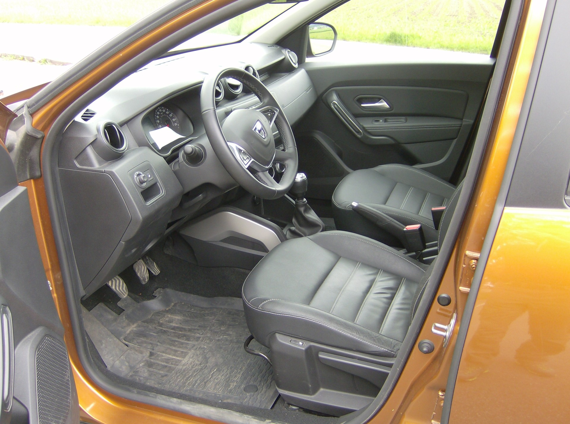 DACIA 1.5 Blue dCi Prestige 4WD-image-3