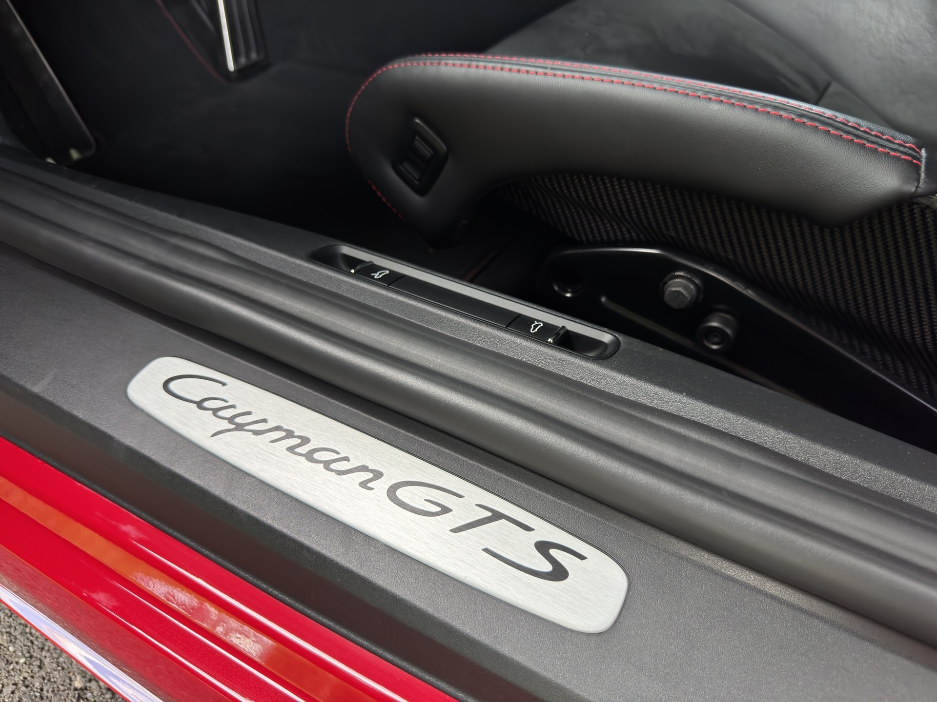 PORSCHE 718 Cayman GTS 4.0 PDK-image-23