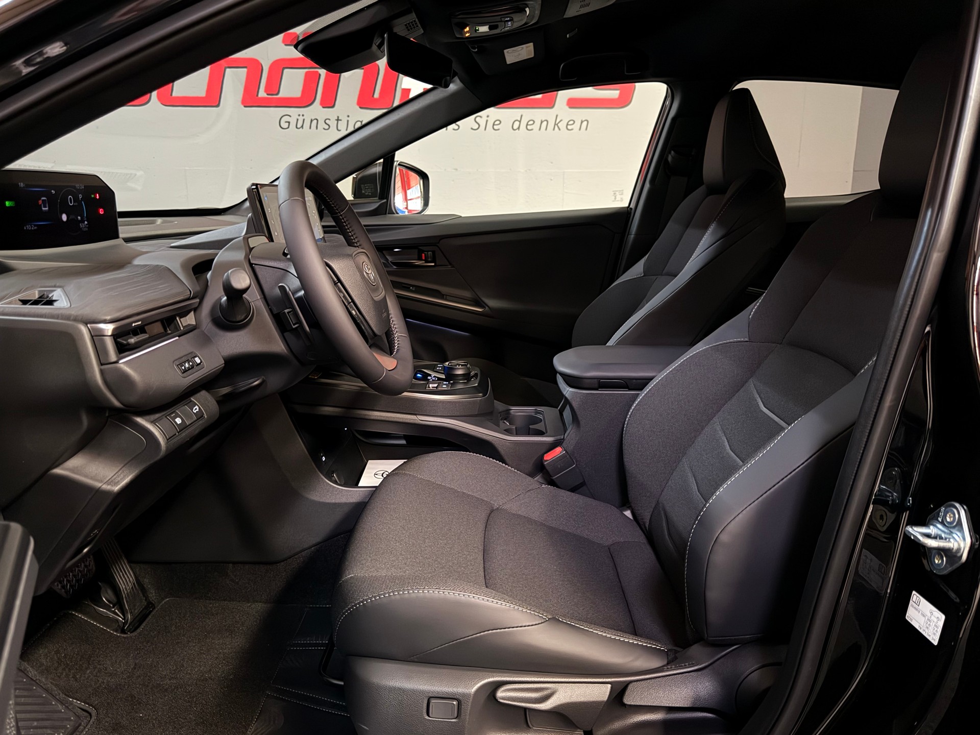 TOYOTA C-HR+ 77 kWh Style FWD-image-13