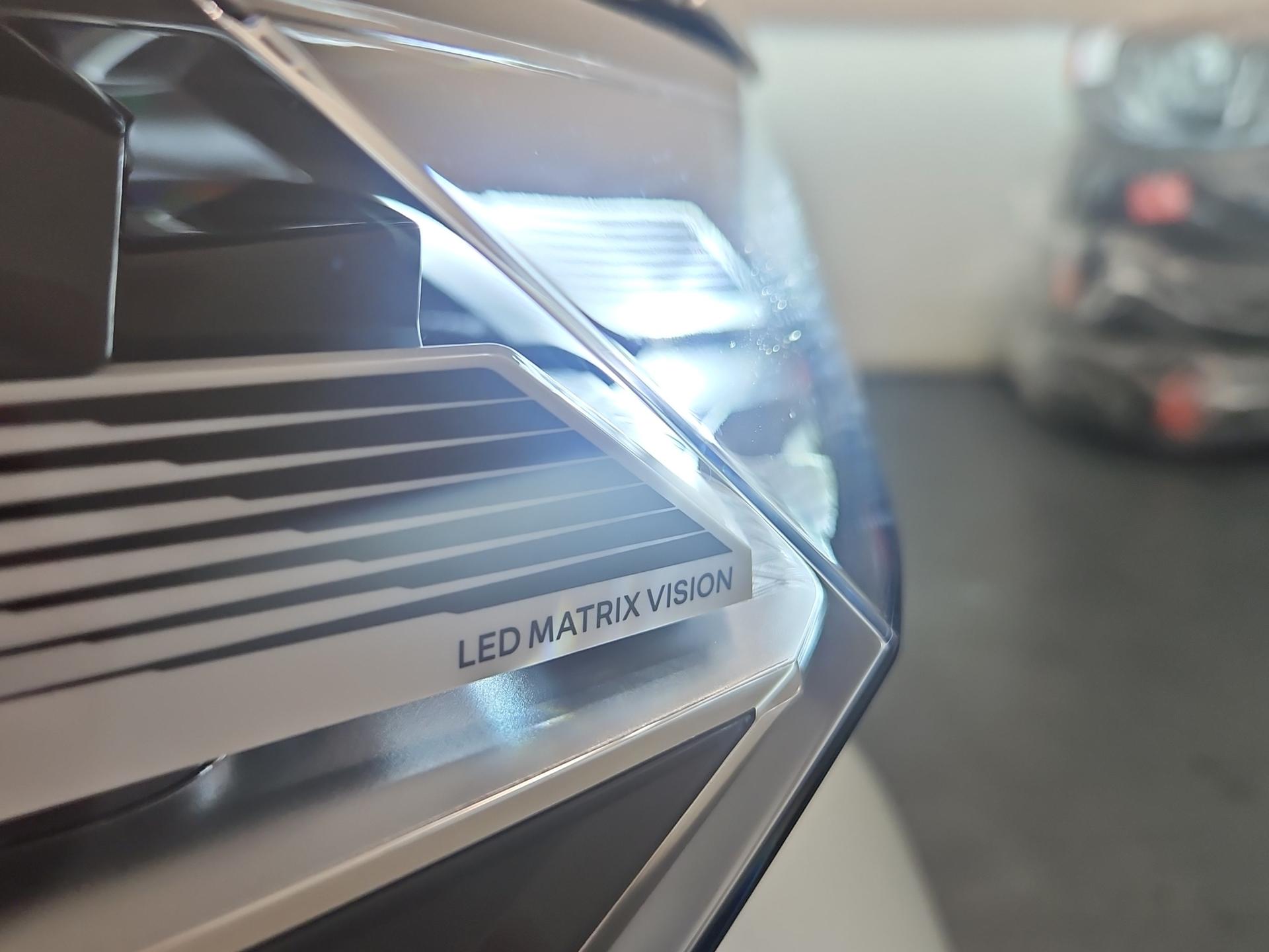 RENAULT Rafale 1.2 E-Tech Plug-in Hybrid 300 4x4 Atelier Alpine-image-18