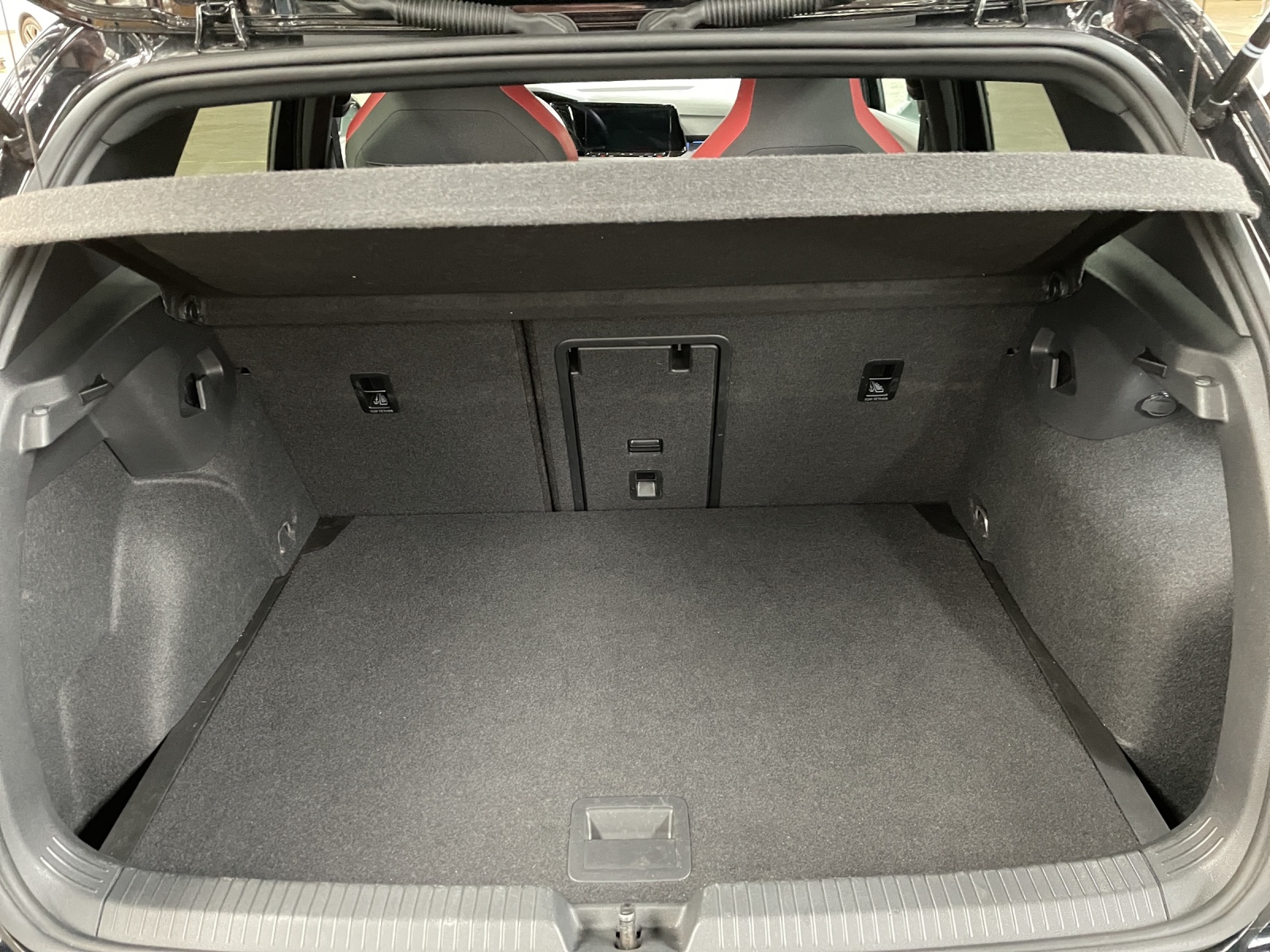 VW Golf VIII 2.0 TSI GTI DSG-image-10