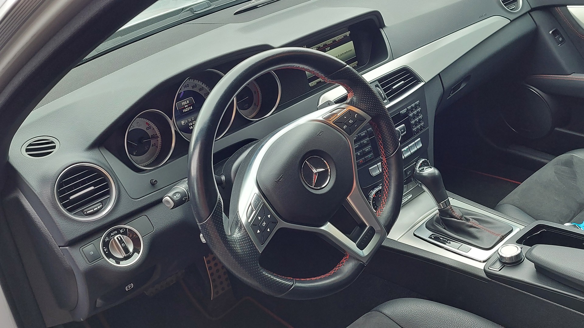 MERCEDES-BENZ C 250 CDI Avantgarde 4Matic 7G-Tronic-image-5