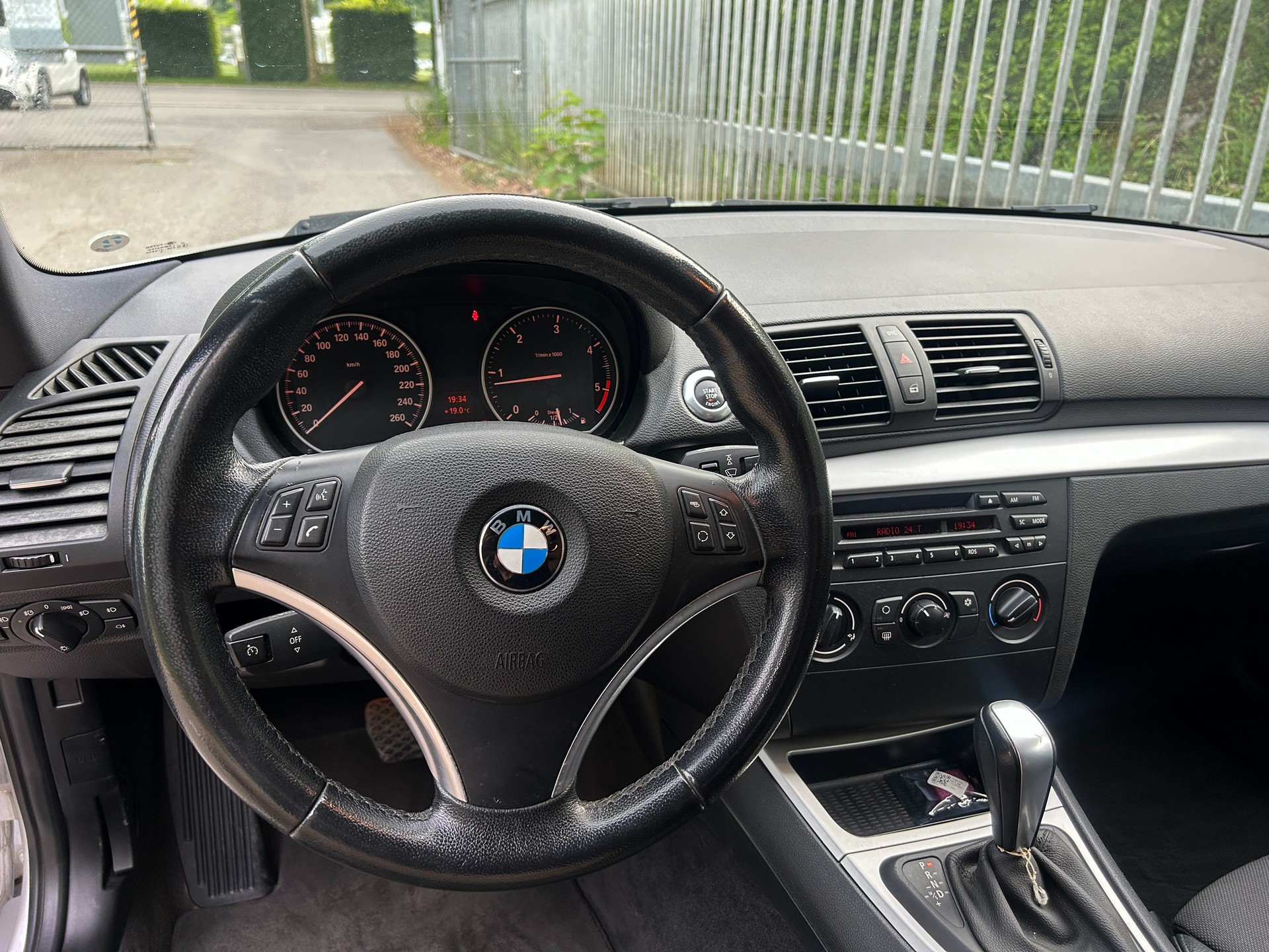 BMW 120d Steptronic-image-13