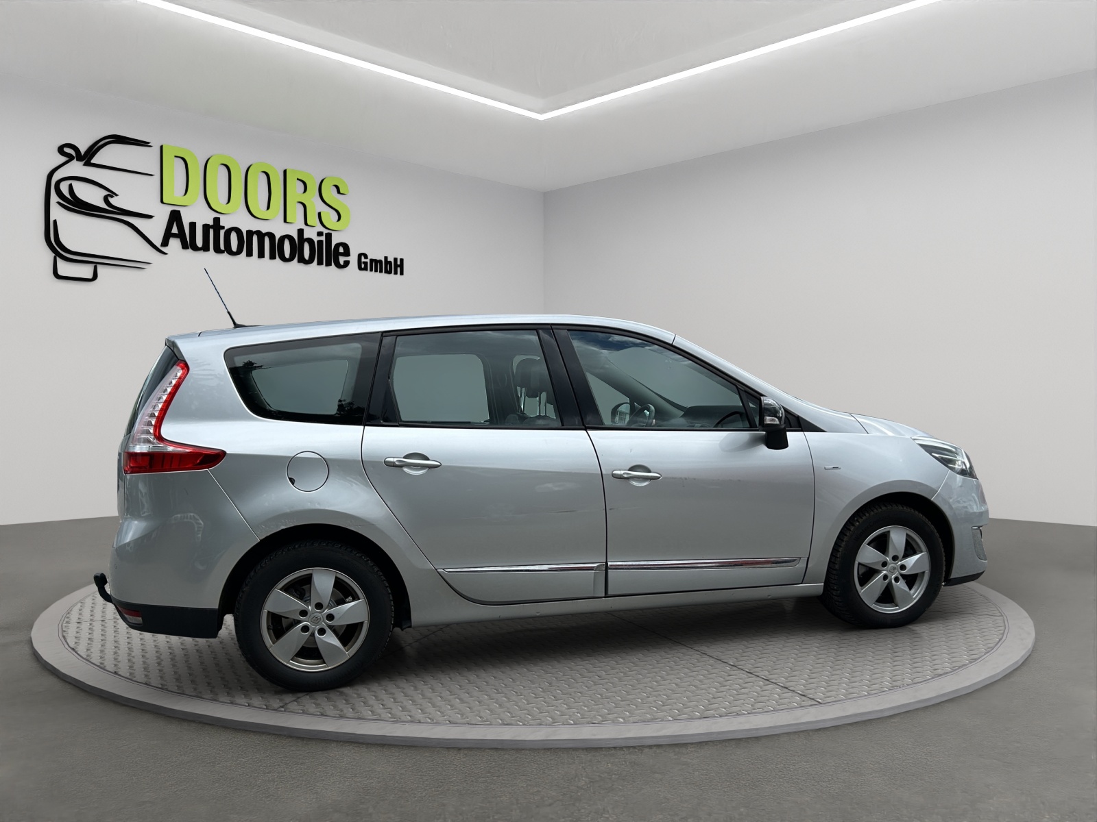 RENAULT Grand Scénic 1.4 16V Turbo Expression-image-7