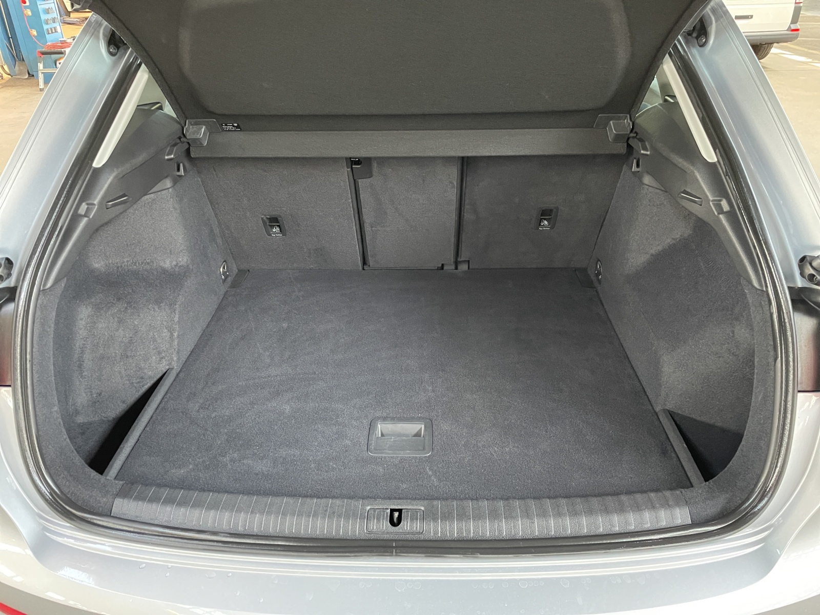 AUDI Q3 2.0 40 TDI quattro S-Tronic-image-10