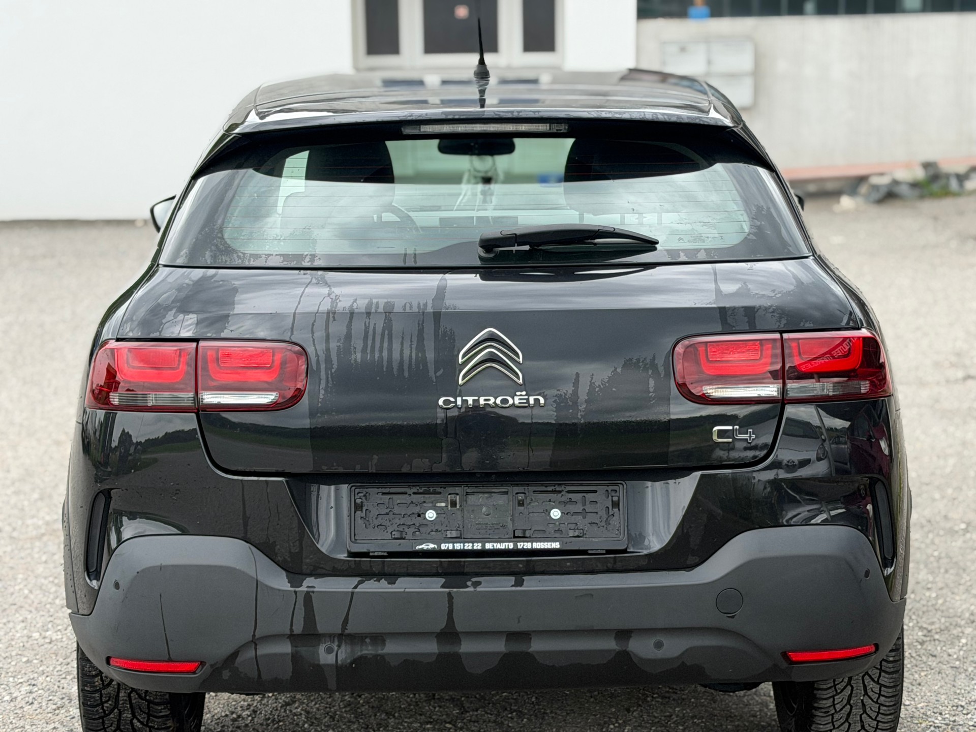 CITROEN C4 Cactus 1.5 Blue HDi Shine-image-3