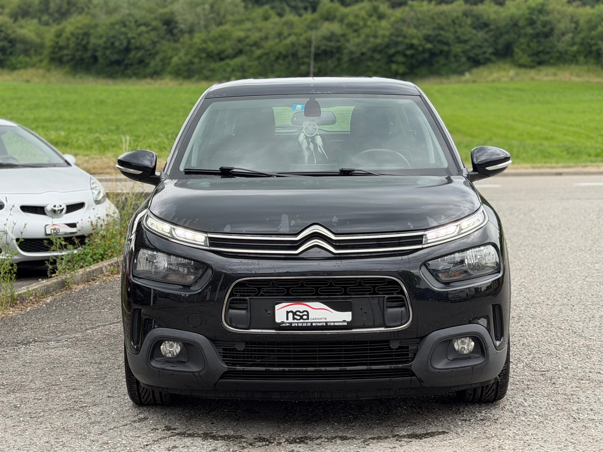CITROEN C4 Cactus 1.5 Blue HDi Shine-image-1