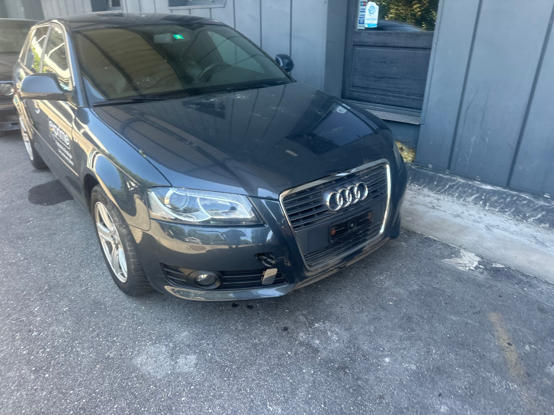 AUDI A3 Sportback 1.8 TFSI Ambition S-tronic-image-5