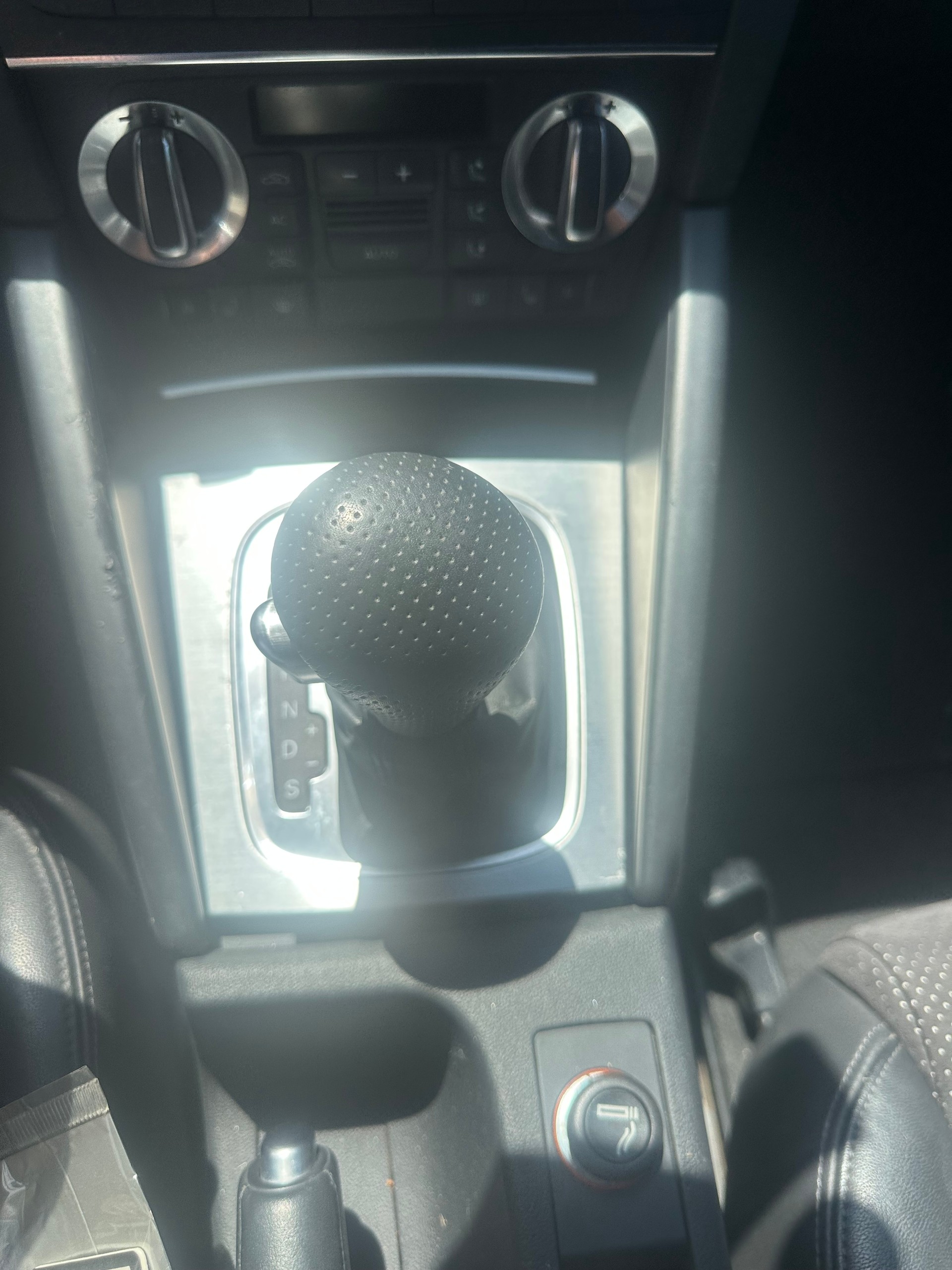 AUDI A3 Sportback 1.8 TFSI Ambition S-tronic-image-2