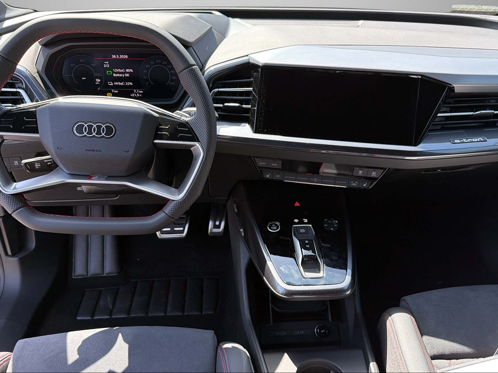 AUDI Q4 Sportback e-tron 45 Edition Swiss Ski quattro-image-9