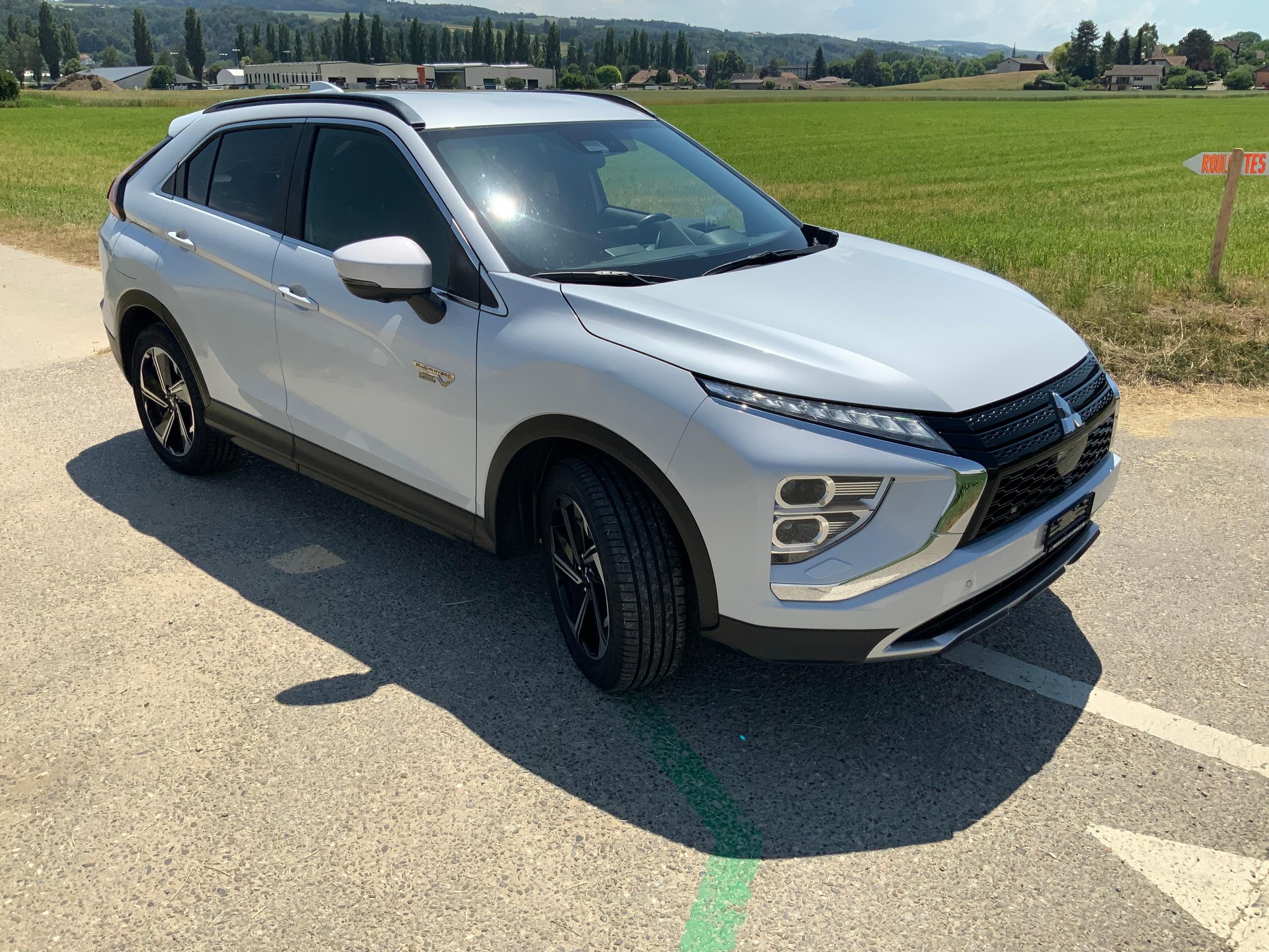 MITSUBISHI Eclipse Cross 2.4 PHEV Style 4x4-image-2