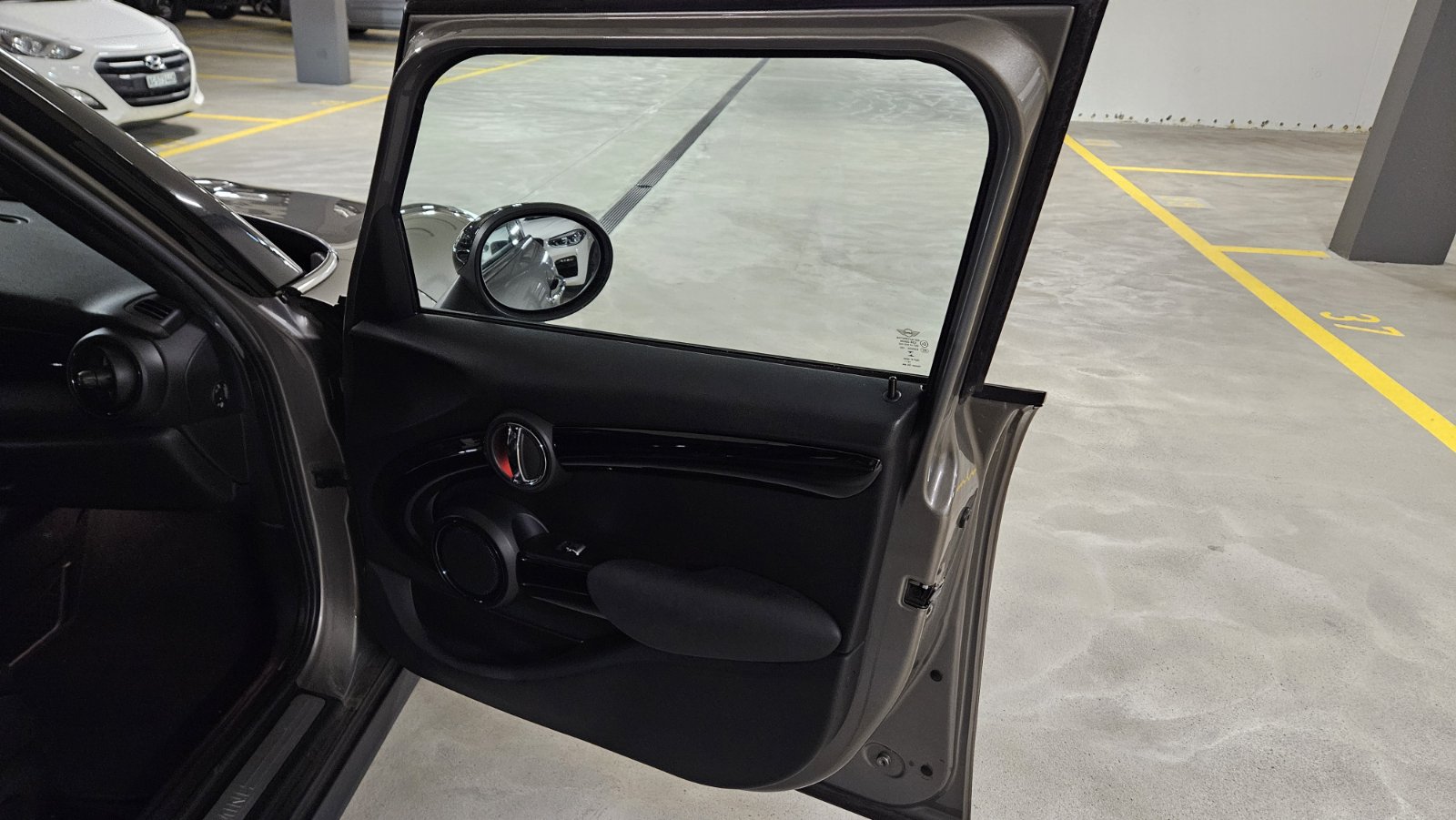 MINI Cooper Steptronic-image-8