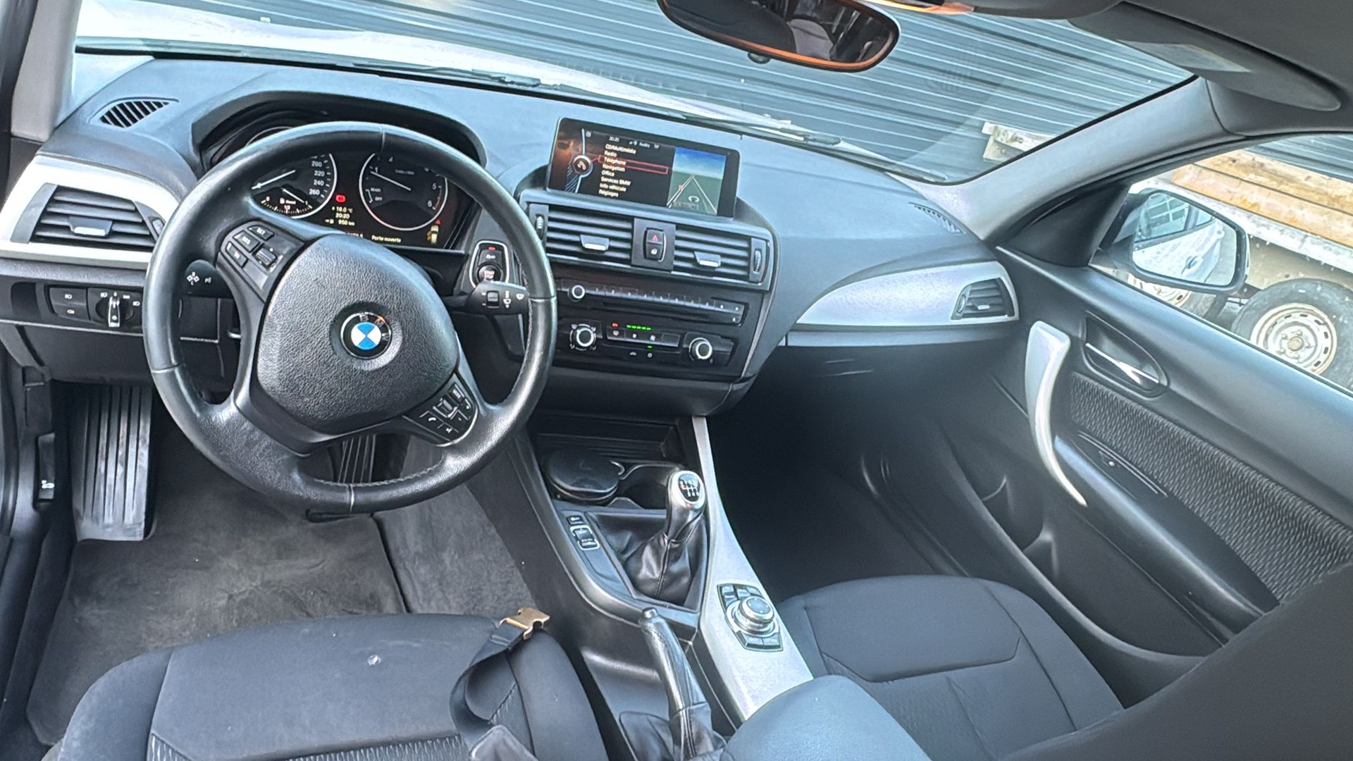 BMW 118d-image-8