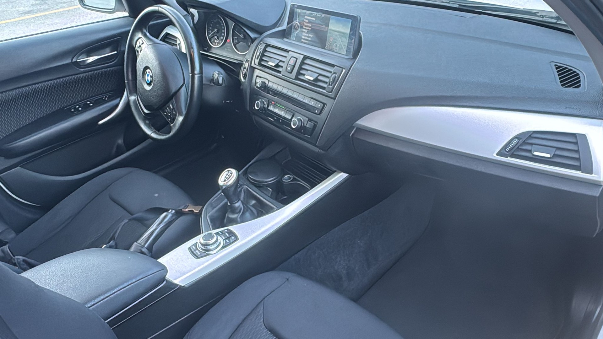 BMW 118d-image-9