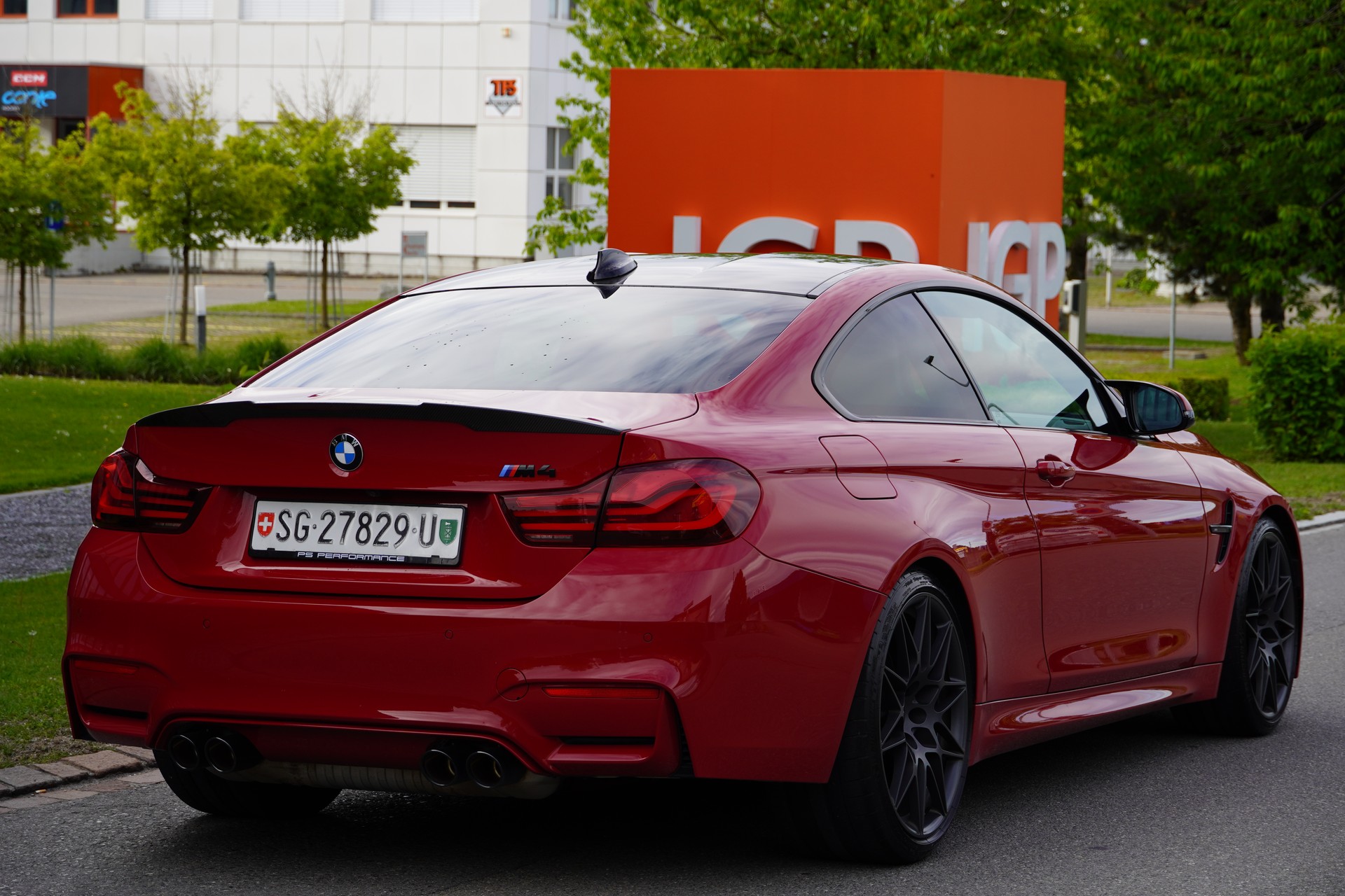 BMW M4 Coupé Limited Edition DKG-image-4