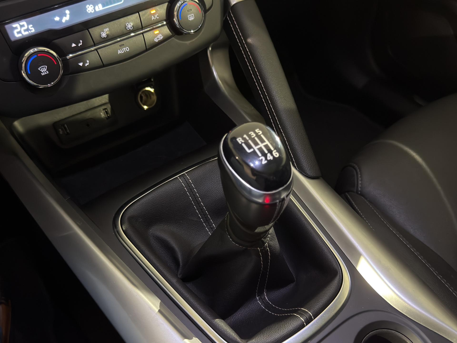 RENAULT Kadjar 1.3 16V Turbo Intens-image-22