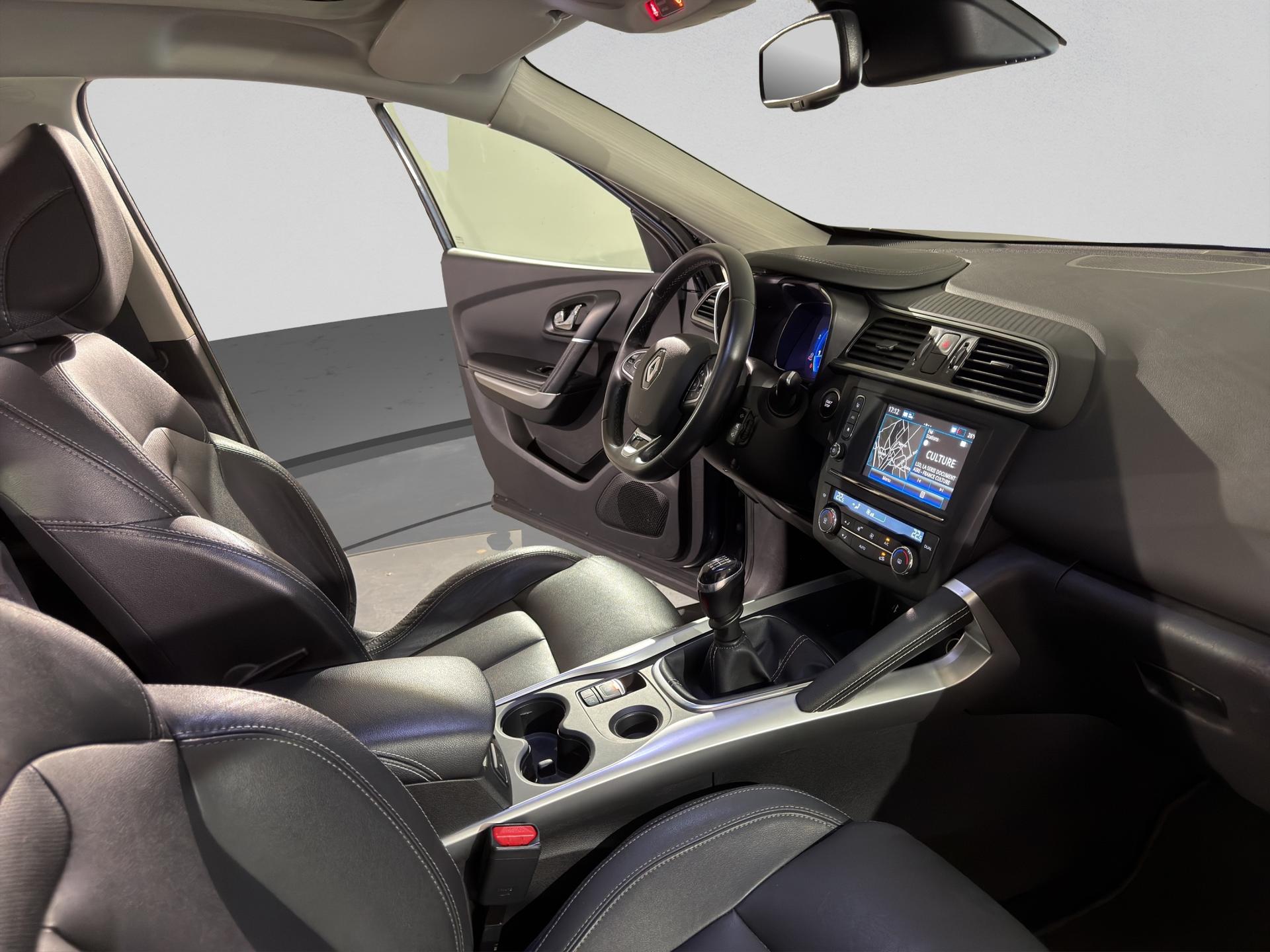 RENAULT Kadjar 1.3 16V Turbo Intens-image-16