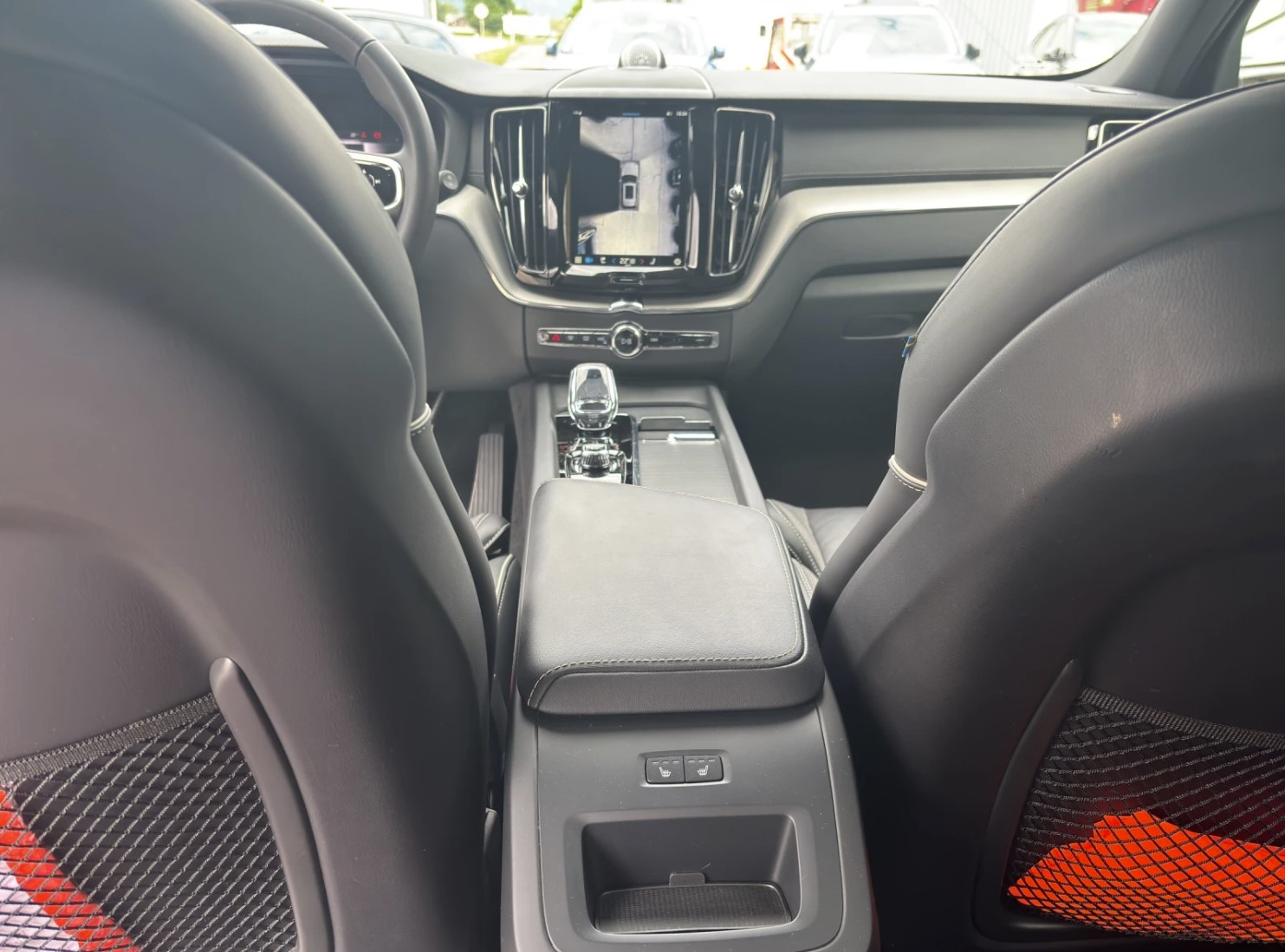 VOLVO XC60 2.0 T8 TE Polestar eAWD-image-10