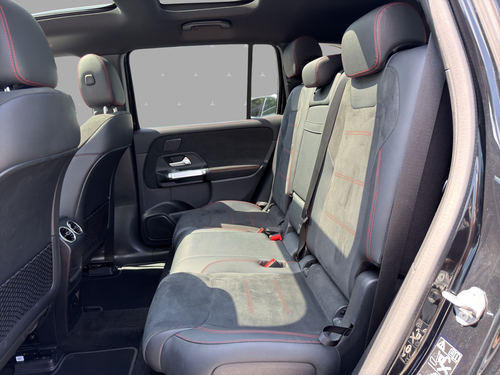 MERCEDES-BENZ EQB 350 AMG Line 4Matic-image-11