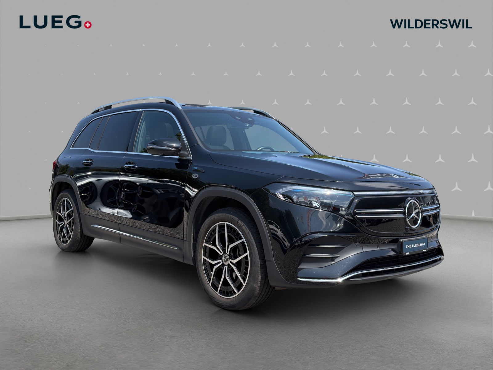 MERCEDES-BENZ EQB 350 AMG Line 4Matic-image-3