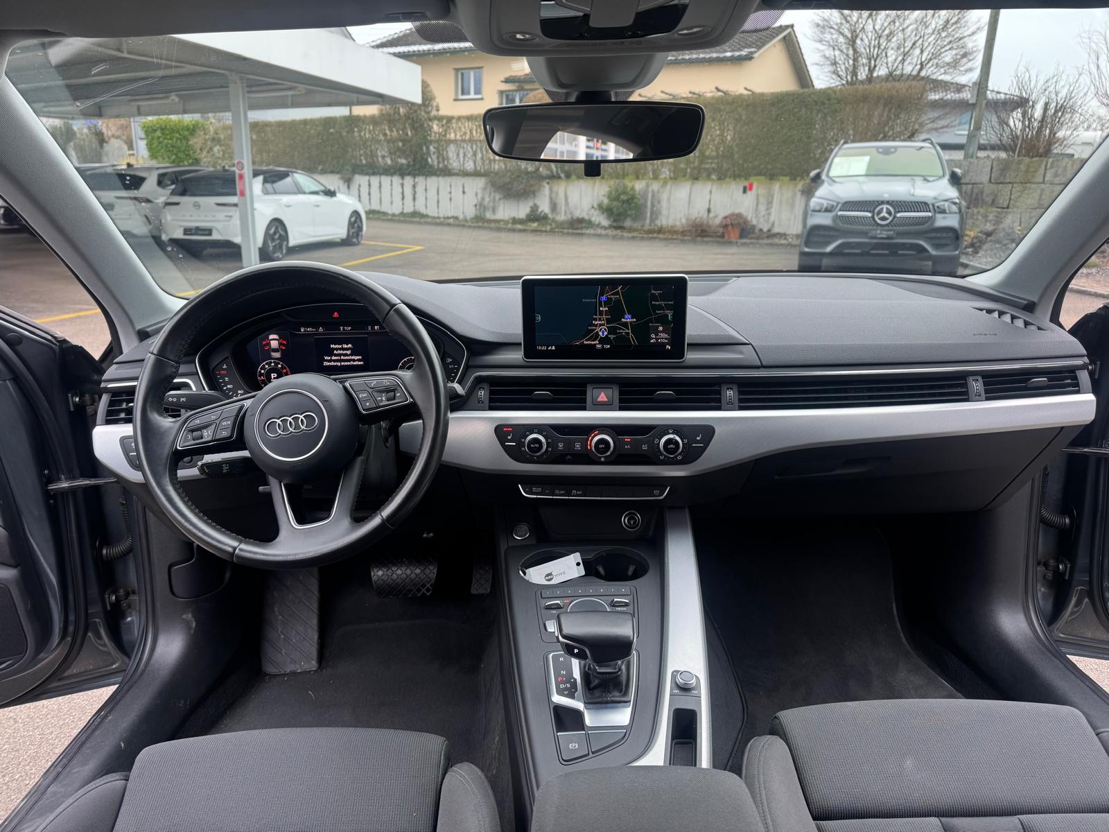 AUDI A4 Limousine 2.0 TFSI Sport S-tronic-image-8
