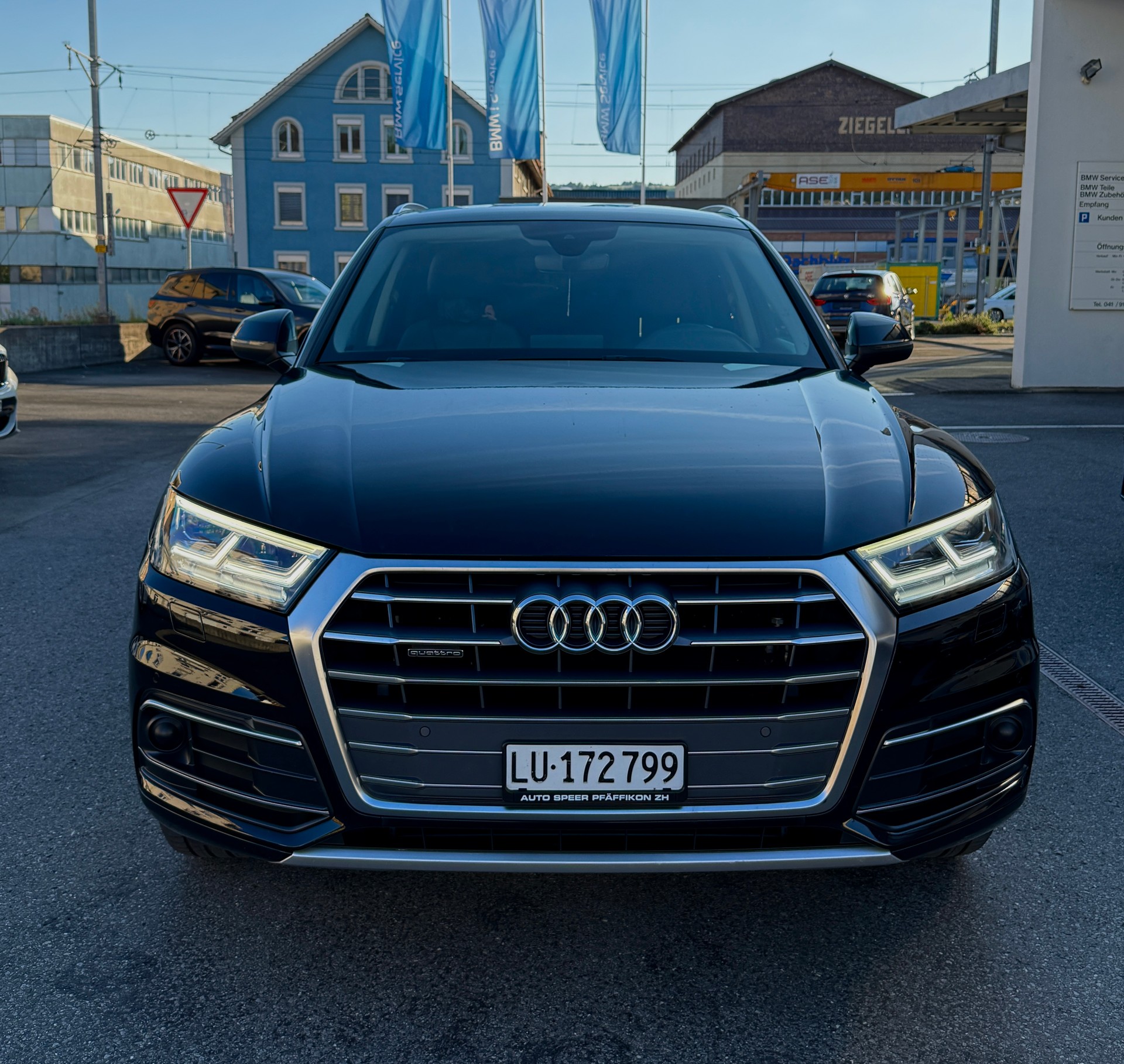 AUDI Q5 40 TDI sport quattro S-tronic-showroom-element-1
