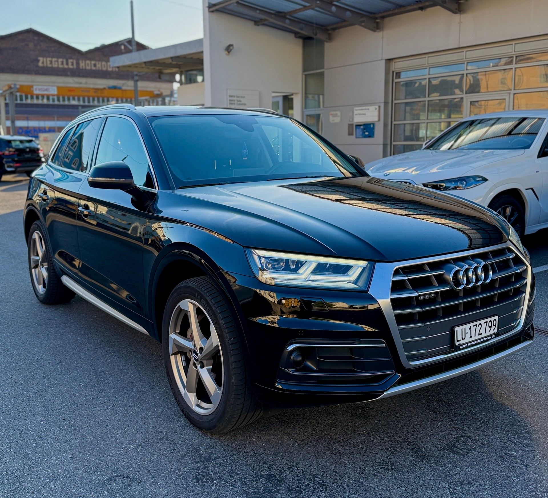 AUDI Q5 40 TDI sport quattro S-tronic-showroom-element-3