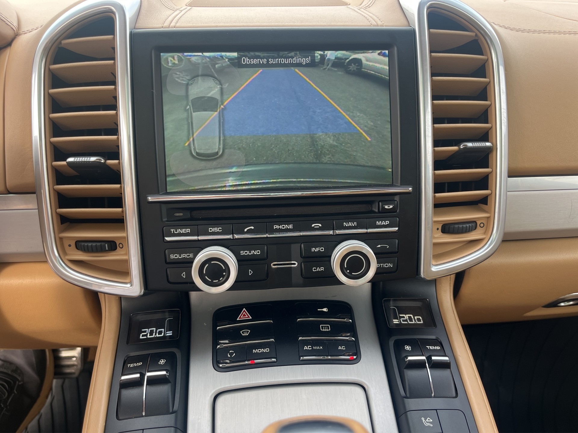 PORSCHE Cayenne Turbo-image-11
