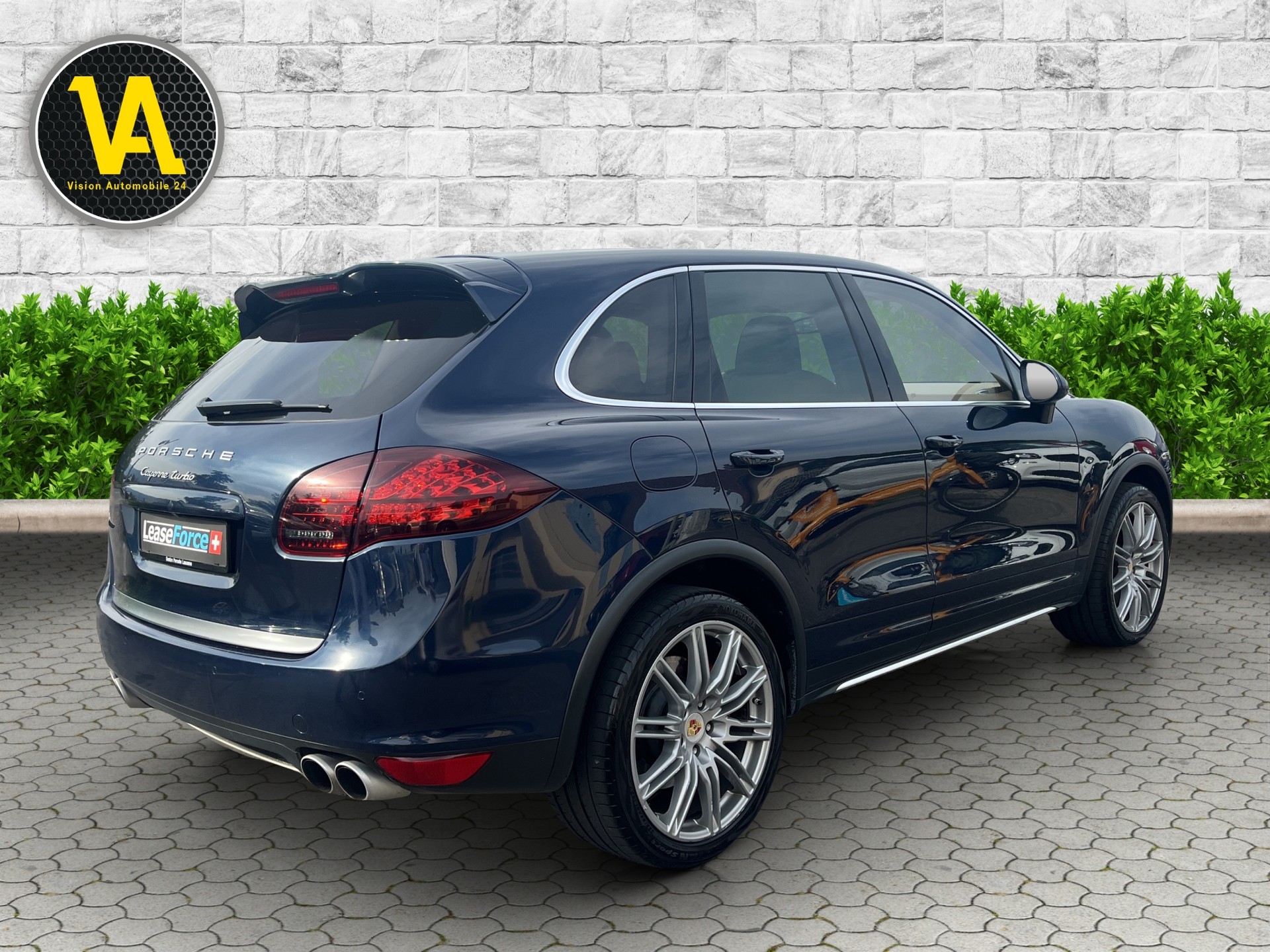 PORSCHE Cayenne Turbo-image-5