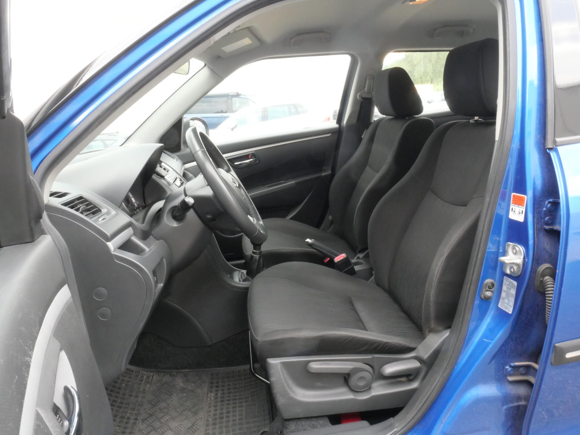 SUZUKI Swift 1.2i 16V GL Top *Facelift, 8-Räder, MFK 07.26*-image-10