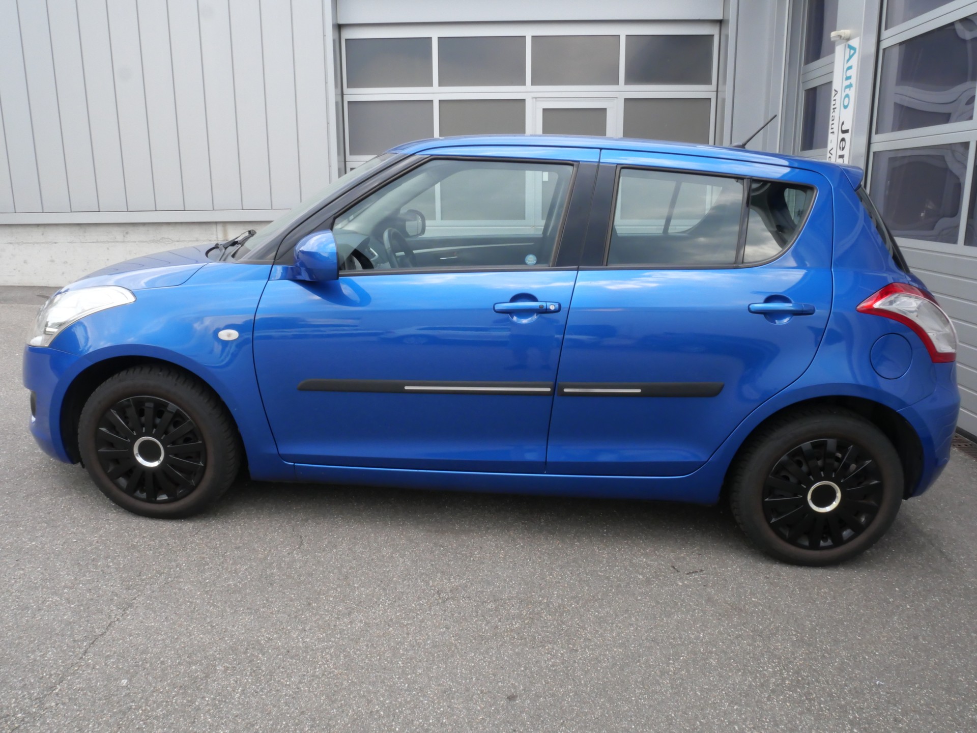 SUZUKI Swift 1.2i 16V GL Top *Facelift, 8-Räder, MFK 07.26*-image-1