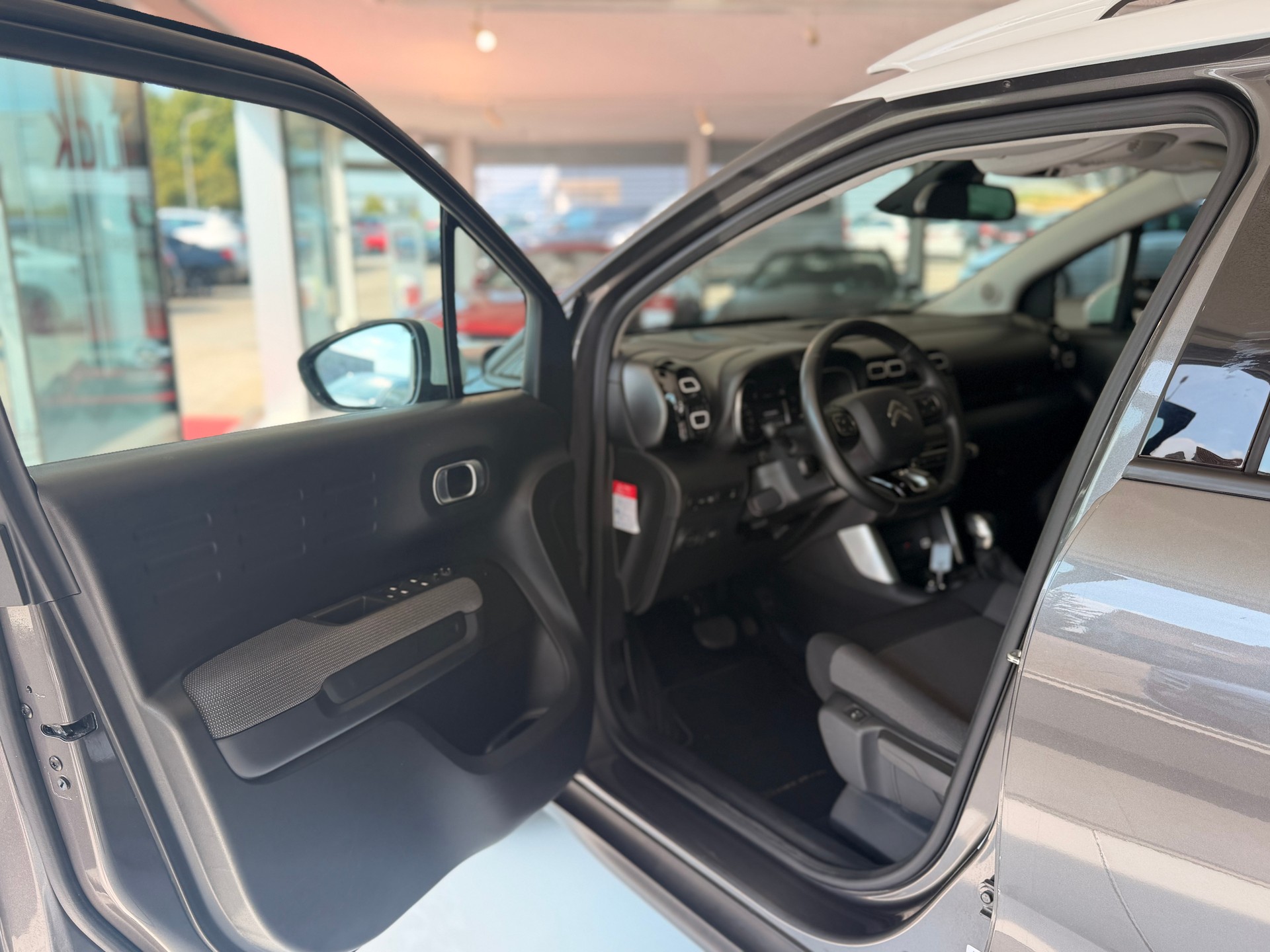 CITROEN C3 Aircross 1.2i PureTech Rip Curl EAT-image-15