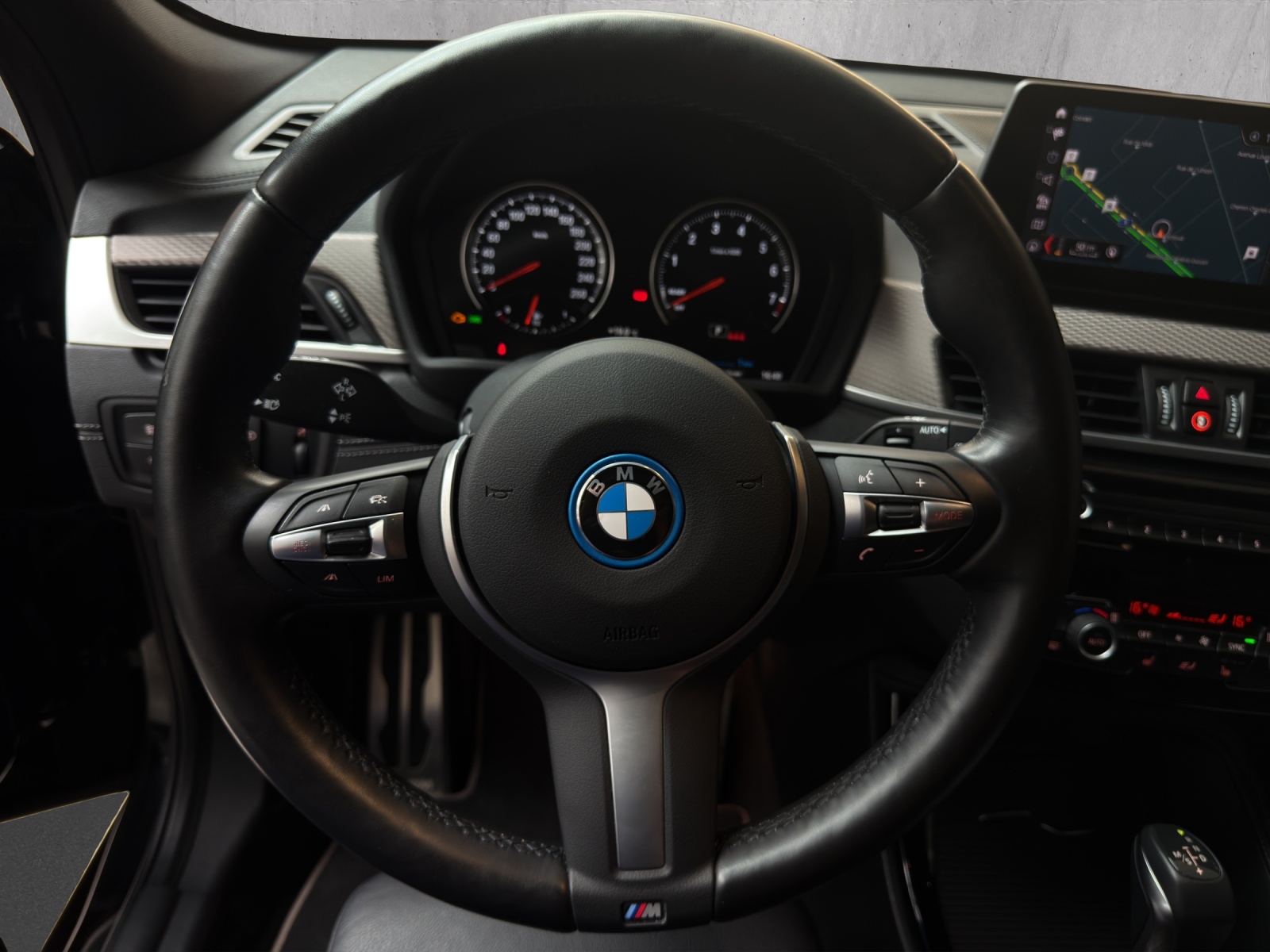 BMW X2 F39 25e xDrive-showroom-element-2