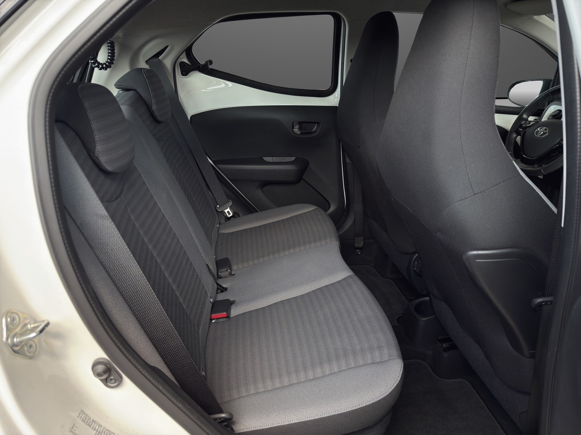 TOYOTA Aygo 1.0 VVT-i Trend X-shift-image-8