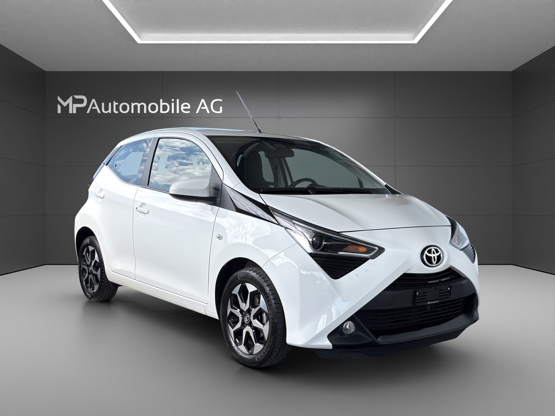 TOYOTA Aygo 1.0 VVT-i Trend X-shift-image-1