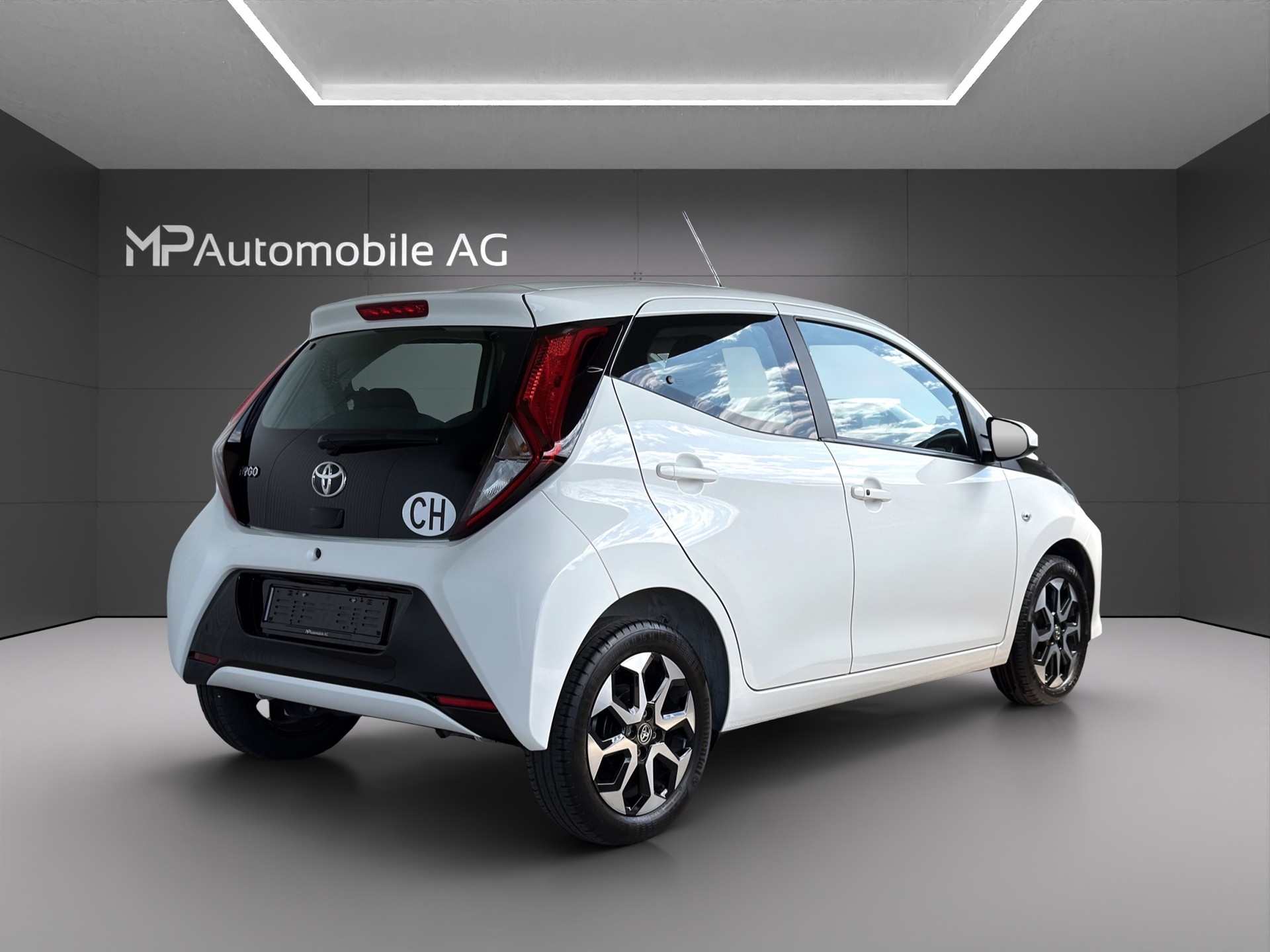 TOYOTA Aygo 1.0 VVT-i Trend X-shift-image-2