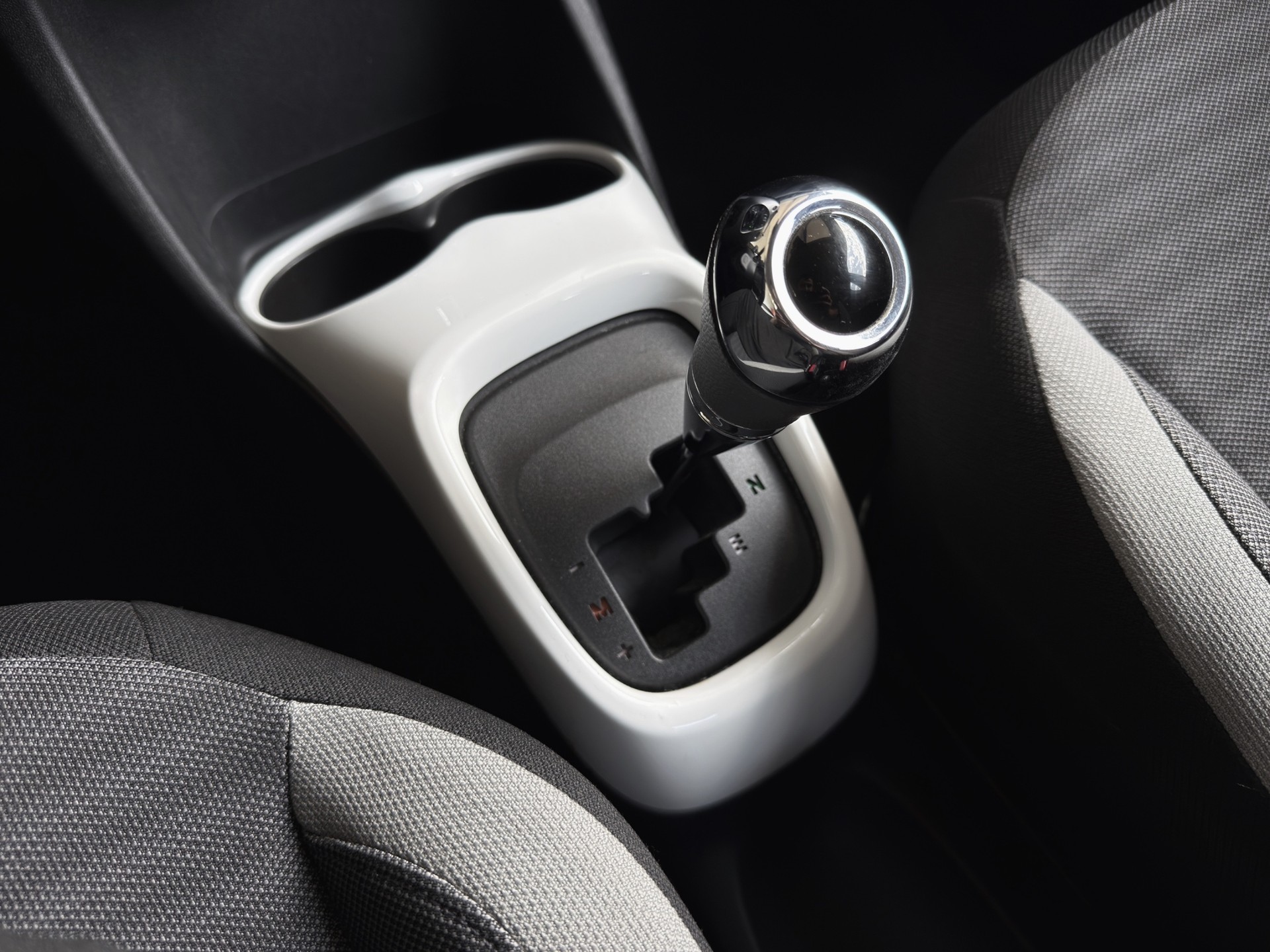 TOYOTA Aygo 1.0 VVT-i Trend X-shift-image-12