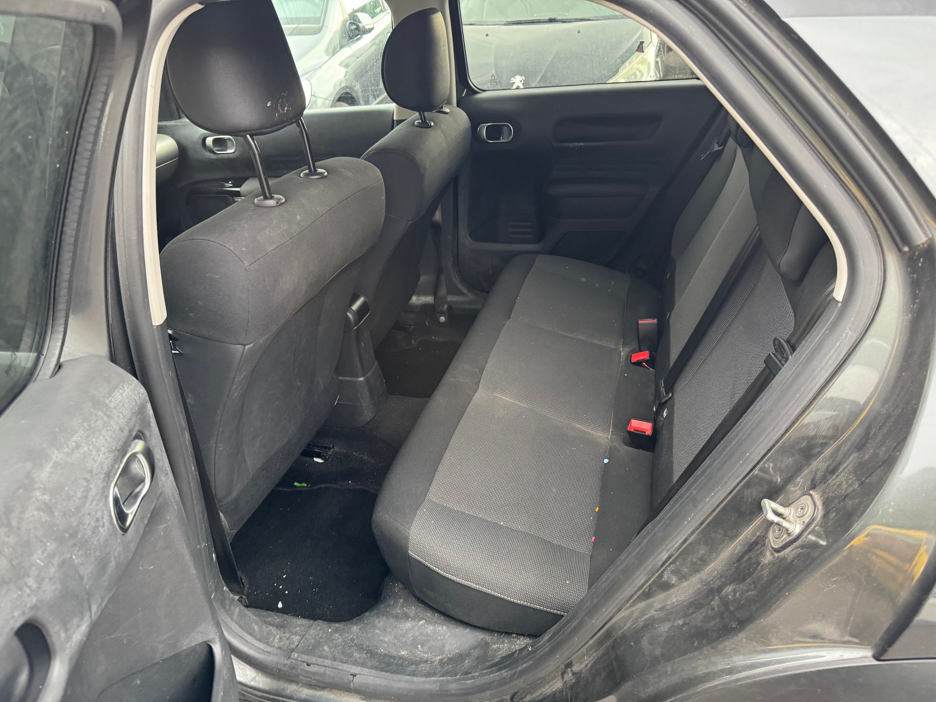 CITROEN C4 Cactus 1.2 e-THP Shine-image-8