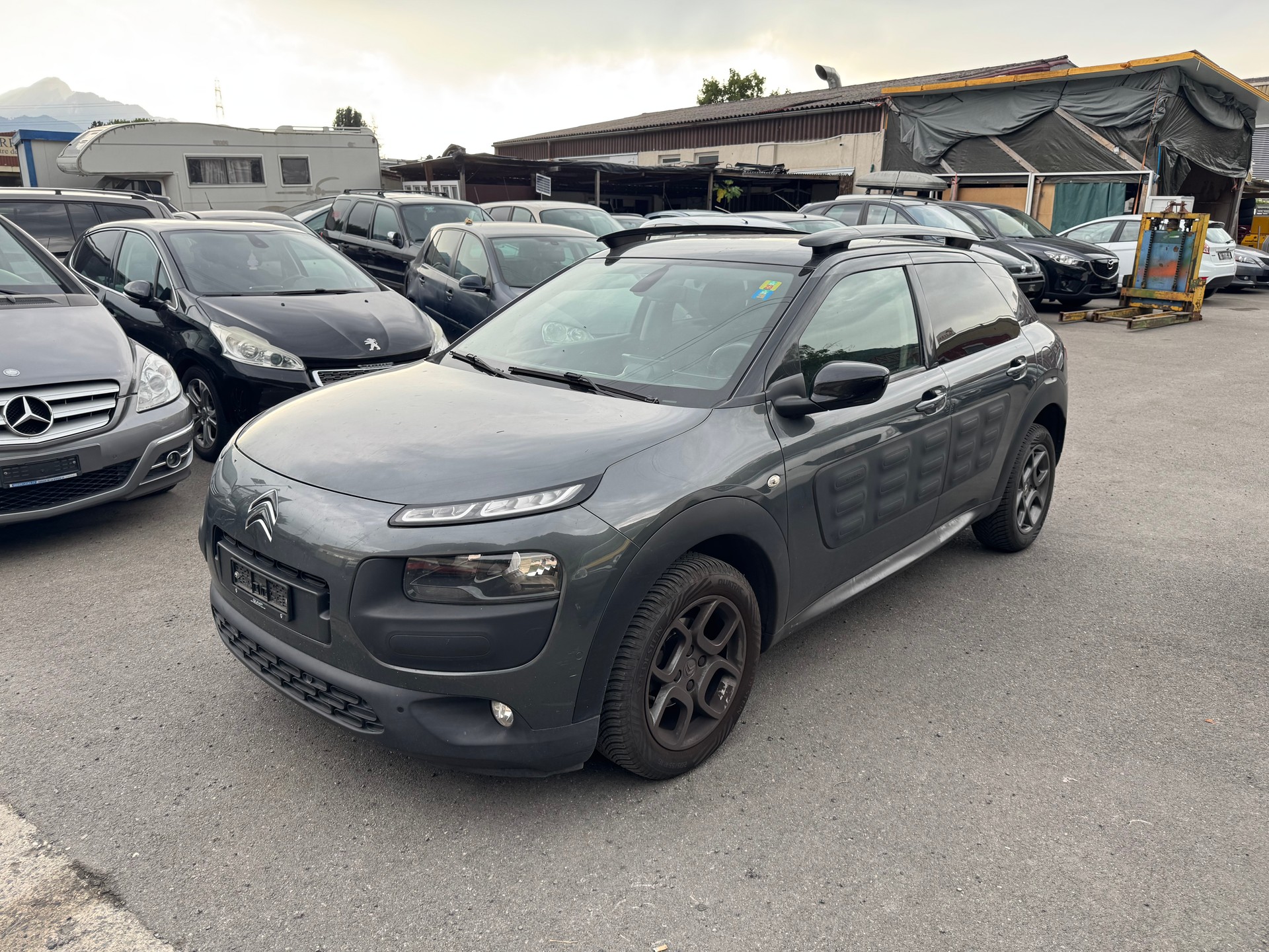 CITROEN C4 Cactus 1.2 e-THP Shine-image-0